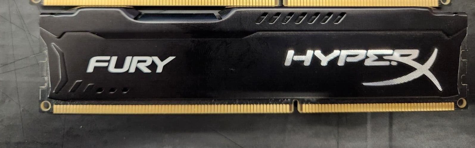HyperX Fury RAM - DDR3 - 4GB - 1600MHz - 10-10-10 (HX316C10FBK2/8)