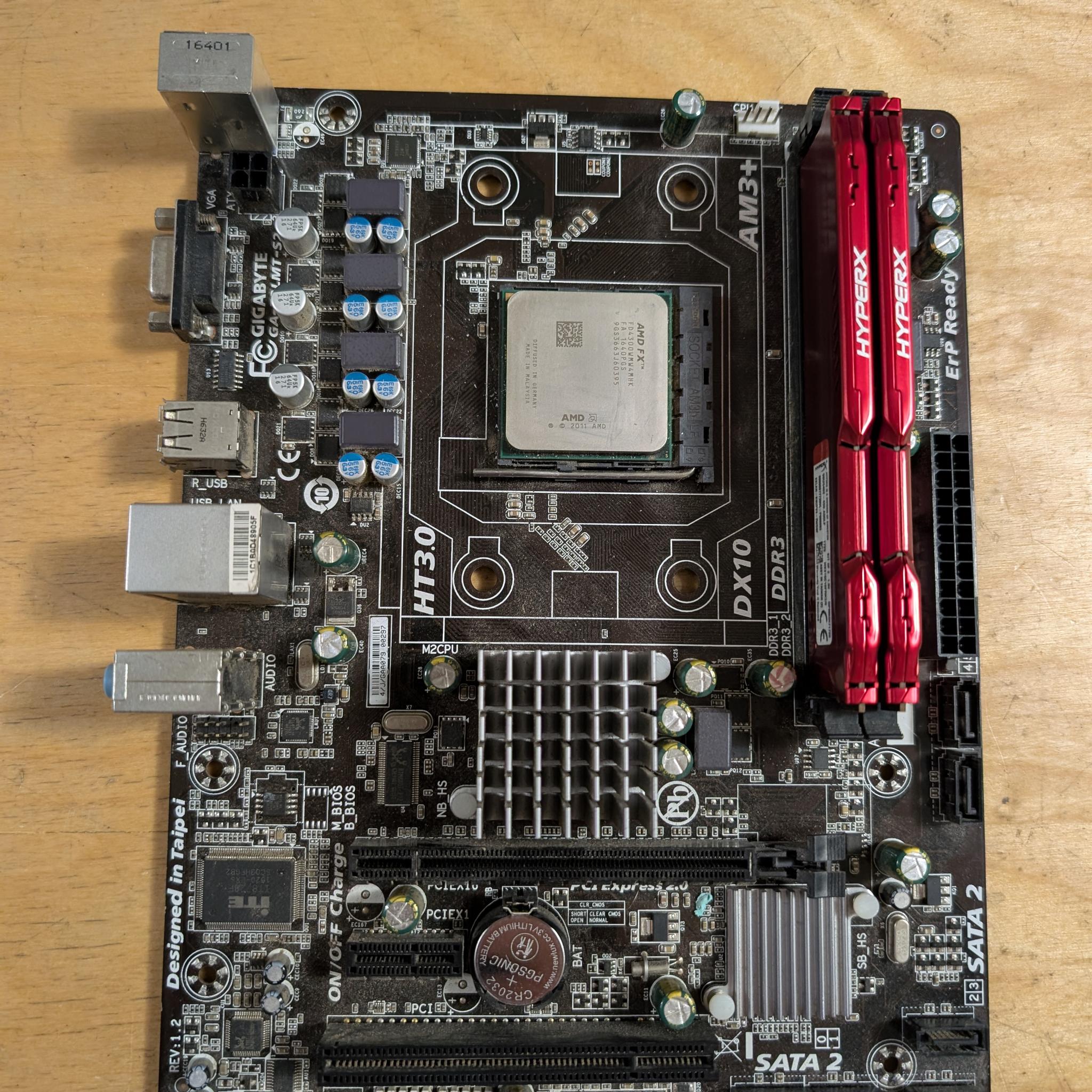Gigabyte motherboard + AMD FX 4300 + 8GB DDR3