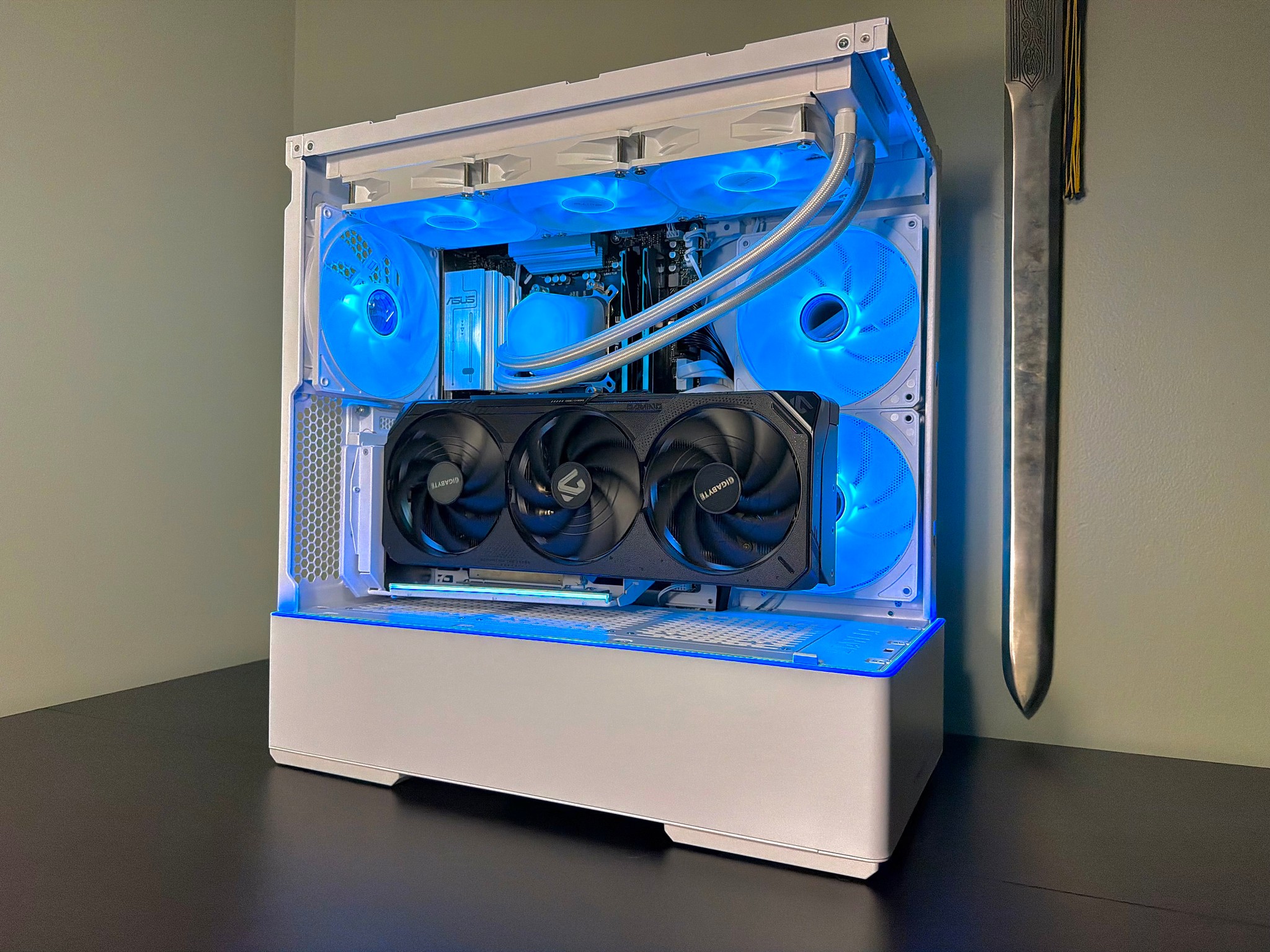 RTX 5080 | Ryzen 7 9800X3D | 64GB DDR5 | 2TB Gen5 | 1000w Gold Power Supply | White Gaming PC