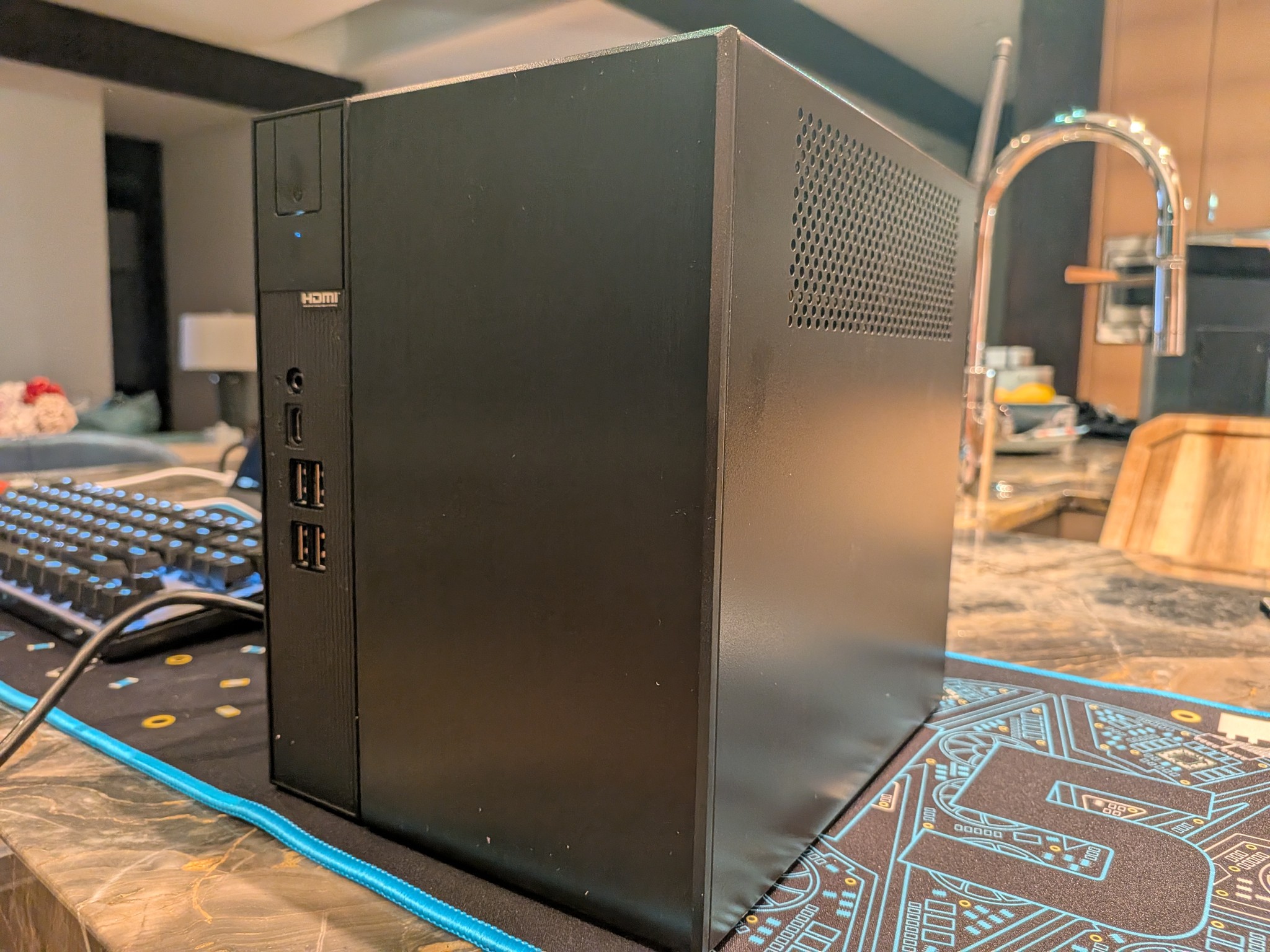 Steam Machine Killer - RX 9060 XT, Ryzen 5 7500F, 32 GB DDR5 RAM, 2 TB Gen 4 NVME