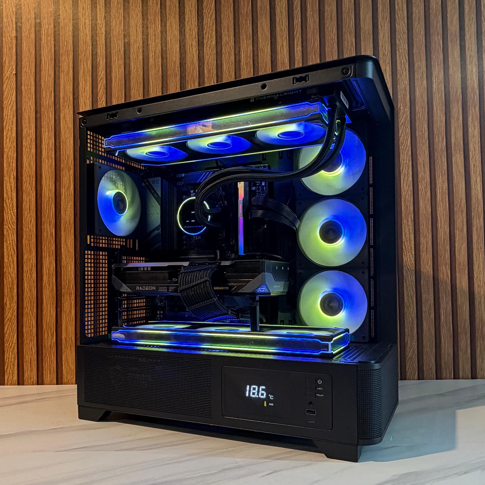 9070 XT 16GB | RYZEN 7 7700 | 1TB SSD | 750w | 360mm AIO