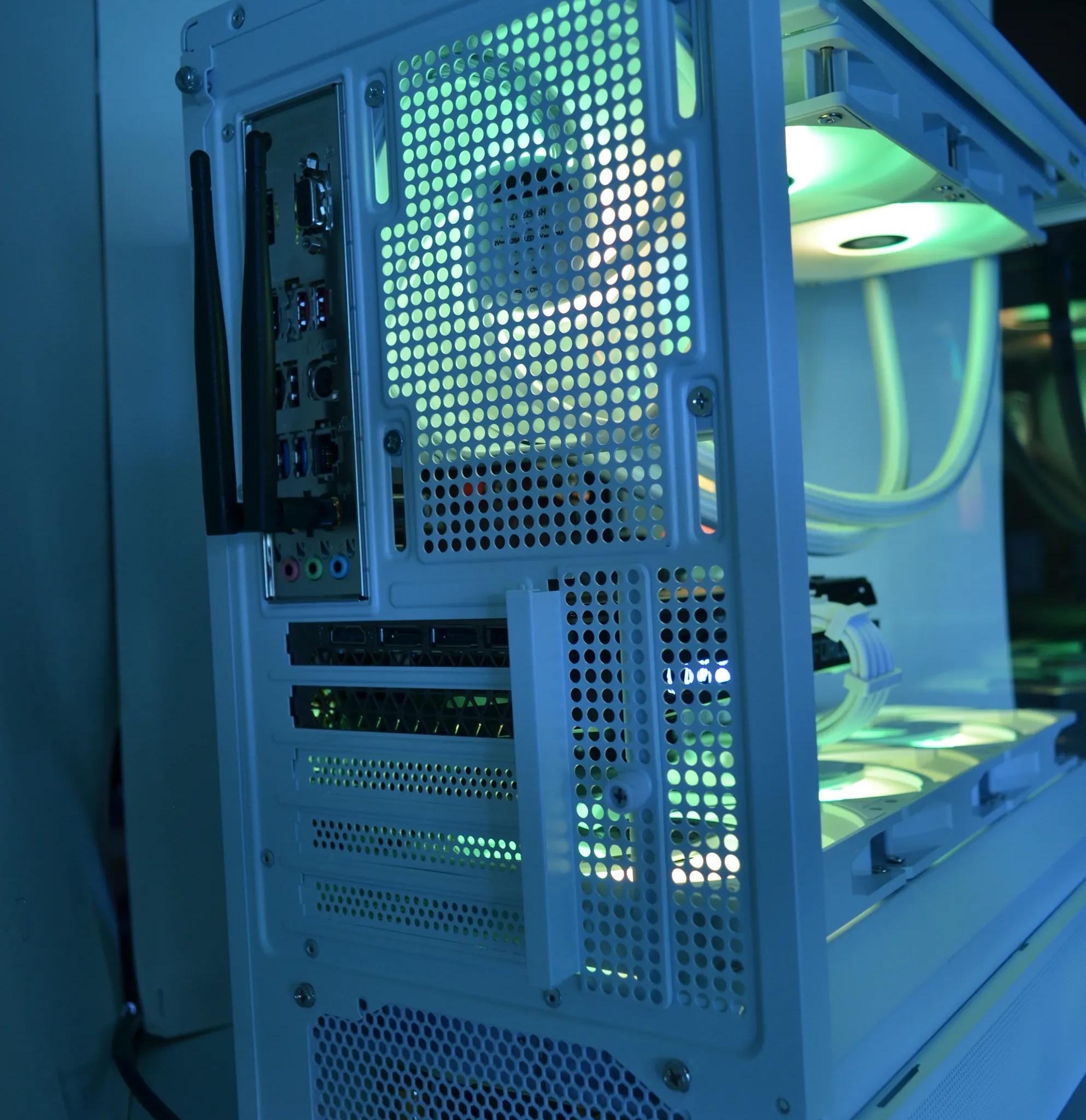 ❄️Glacier🧊- RTX 3060 Ti - Ryzen 5 5500 - 1tb NVME - 16gb RAM - 💧Liquid Cooled🧊