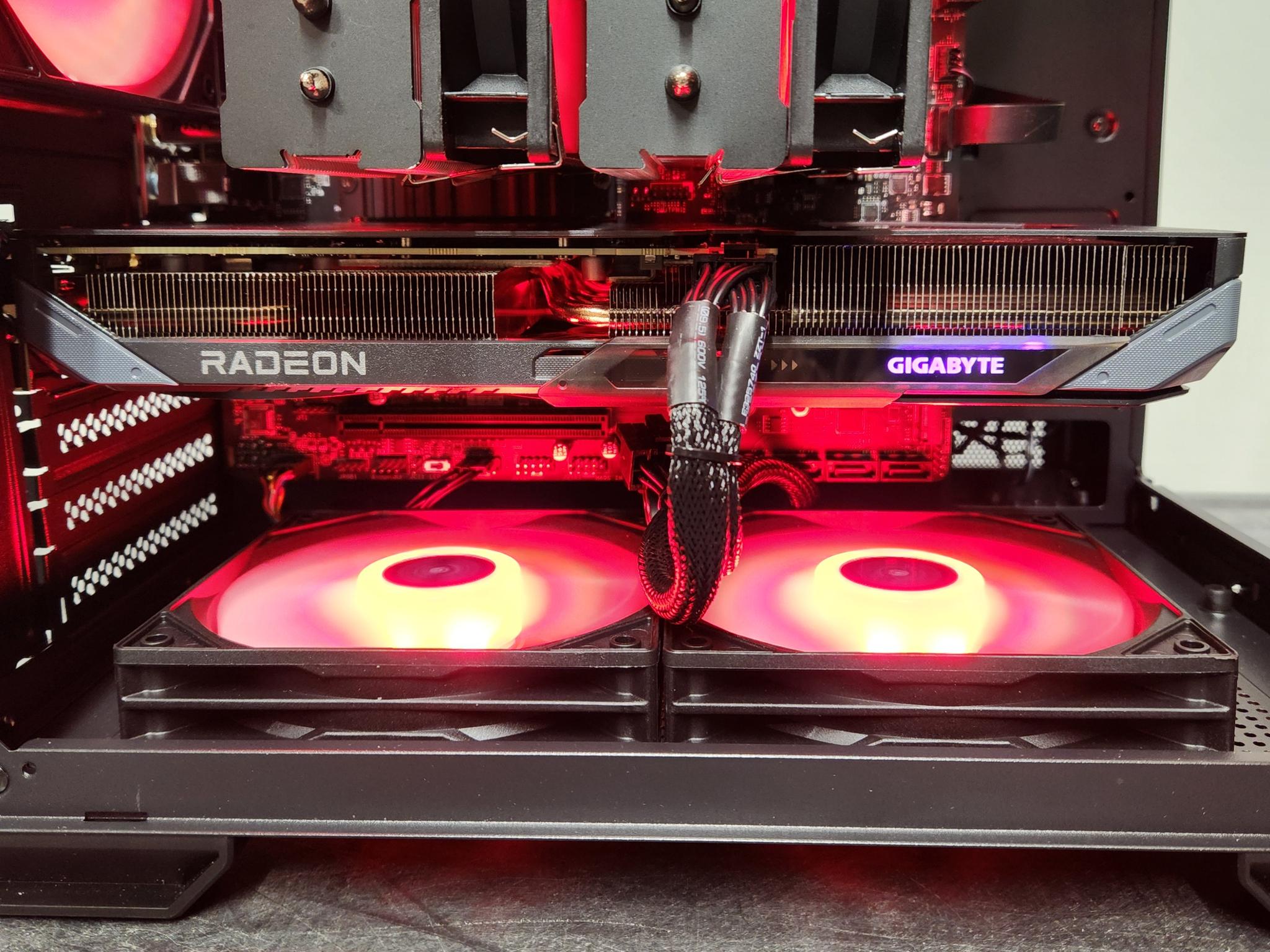 Ryzen 7 5800XT | RX 9060 XT | Gaming PC