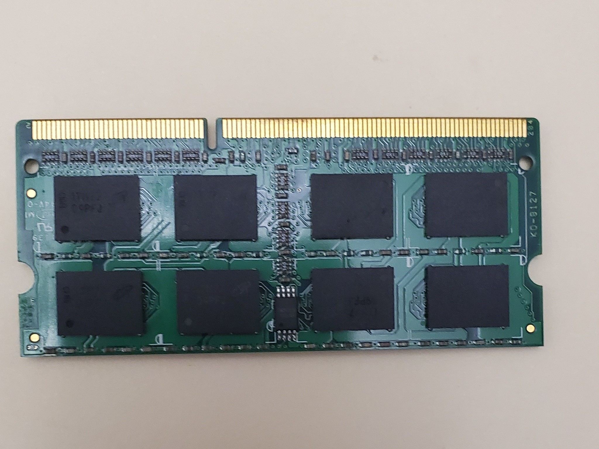Crucial 4GB Single DDR3 1333 (PC3-10600) 204-Pin SODIMM Notebook Memory Module CT51264BF1339