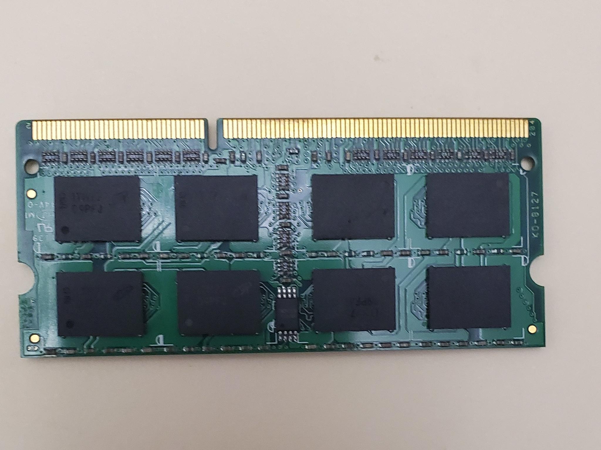 Crucial 4GB Single DDR3 1333 (PC3-10600) 204-Pin SODIMM Notebook Memory Module CT51264BF1339