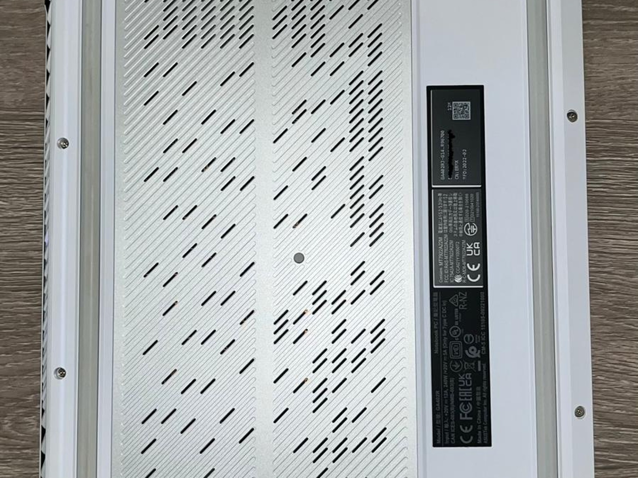 ASUS ROG Zephyrus G14, AMD Ryzen 9 6900HS, AMD Radeon RX 6700S, 16GB 4800MT/s DDR5, 1TB SSD