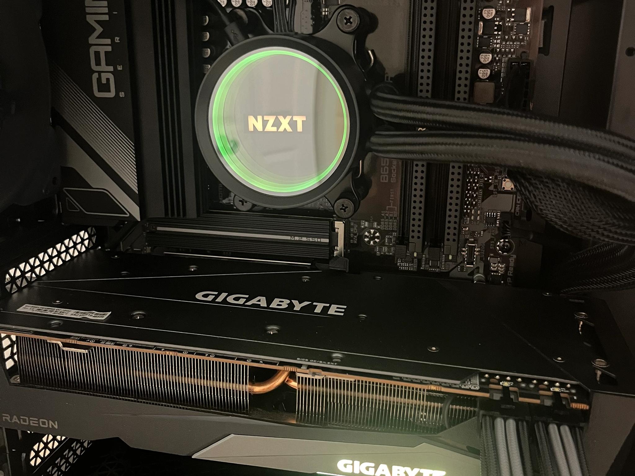 Custom Gaming PC - with free activated Windows 11 Pro