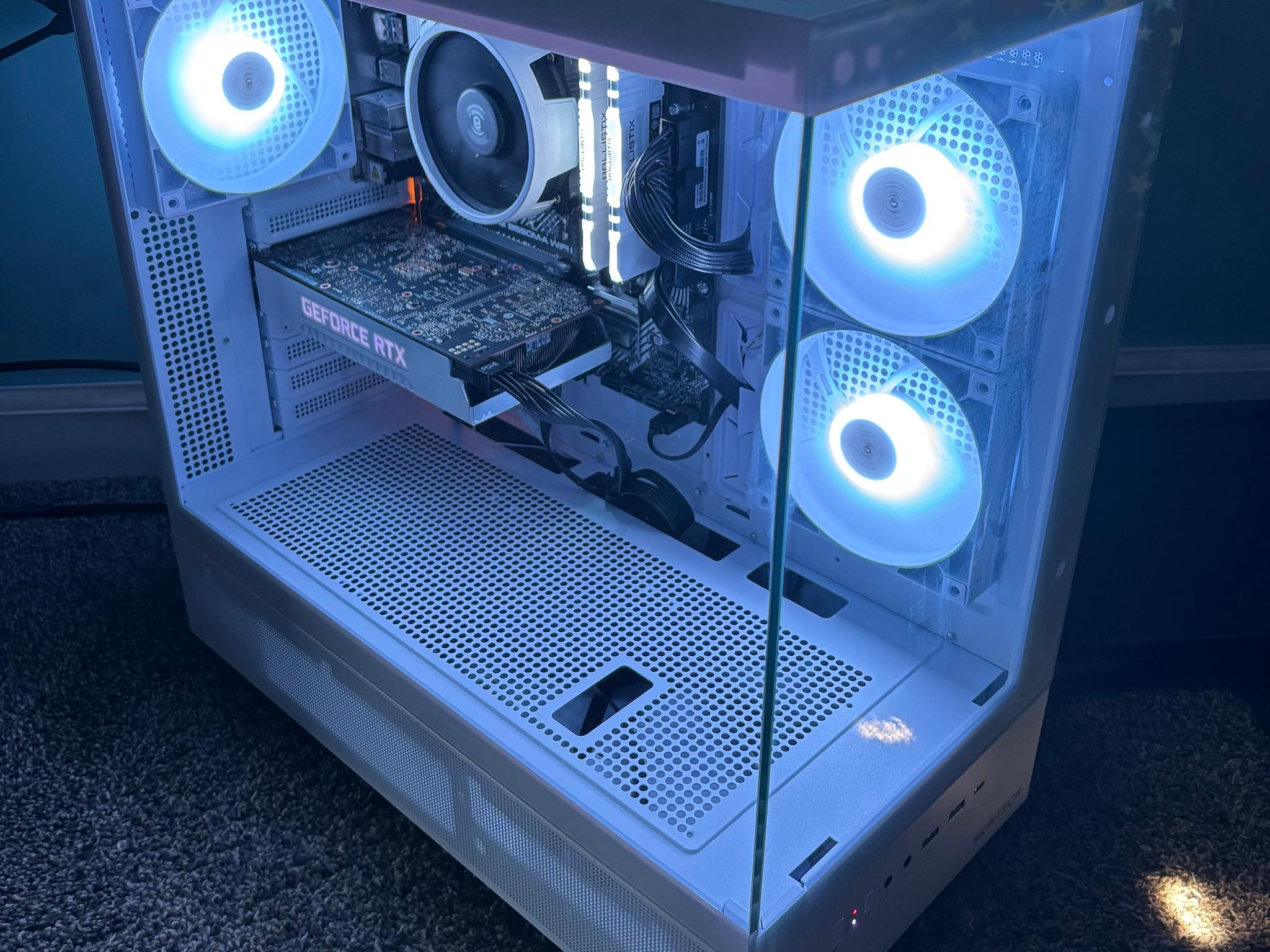 RTX White and Black Panda Budget King PC | RTX2060 | R5 5500 | 16GB DDR4 | 1TB HDD+128GB SSD