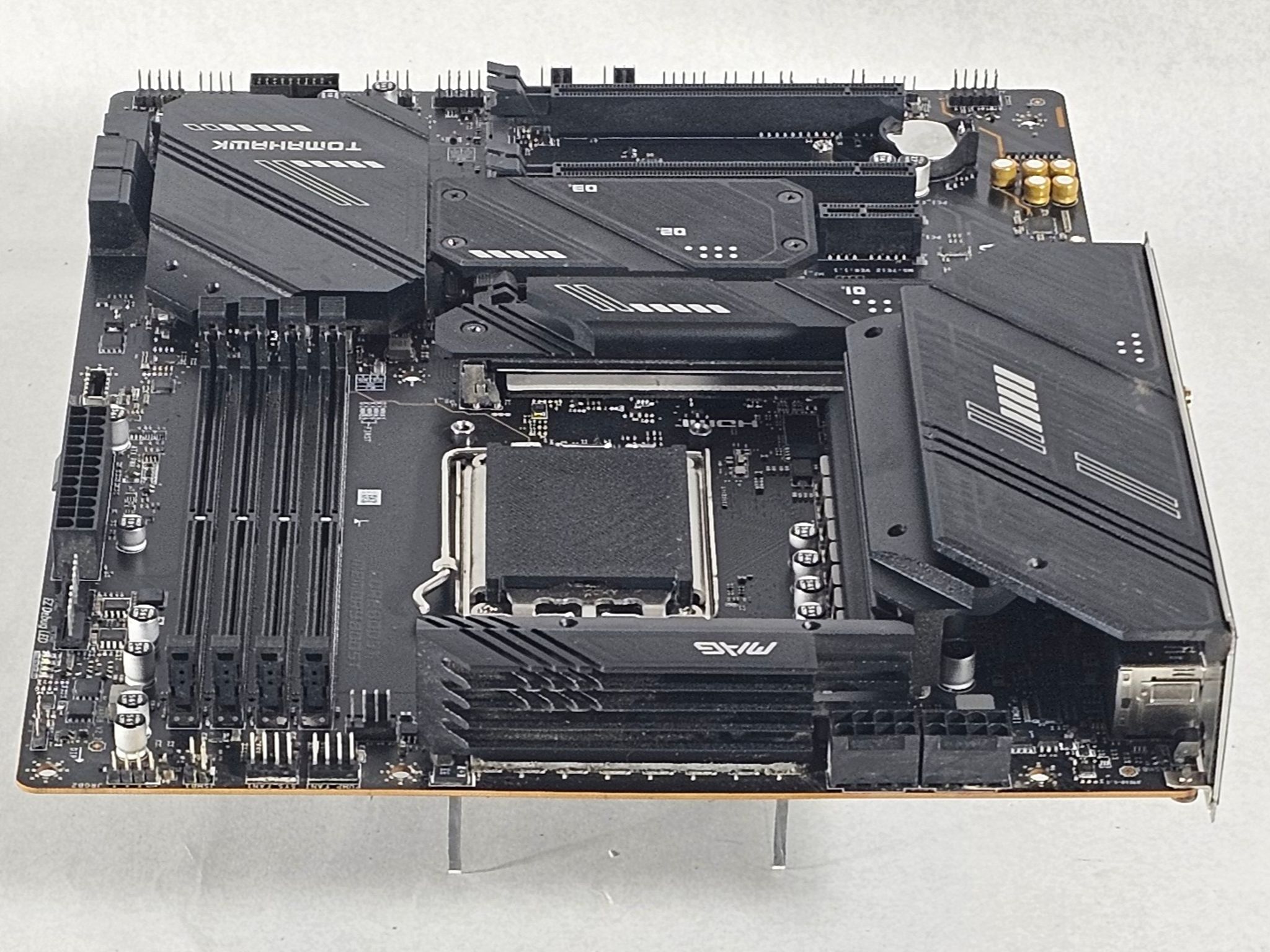 MSI B650 MAG TOMAHAWK WIFI AMD AM5 DDR5 ATX Motherboard