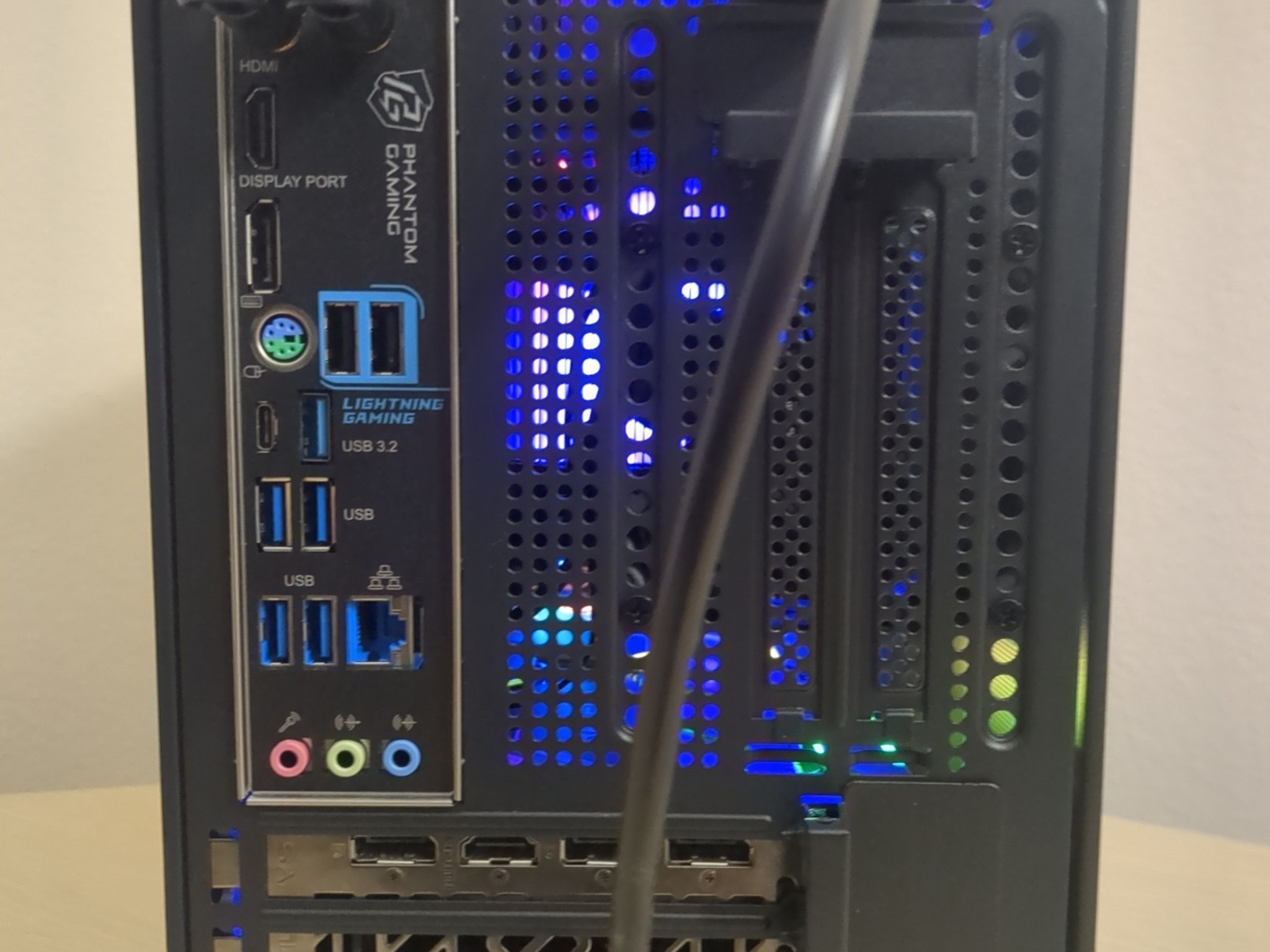 RX 6700XT, Ryzen 5 5600X Gaming PC (32GB RAM, 1TB SSD, Win11 Pro)