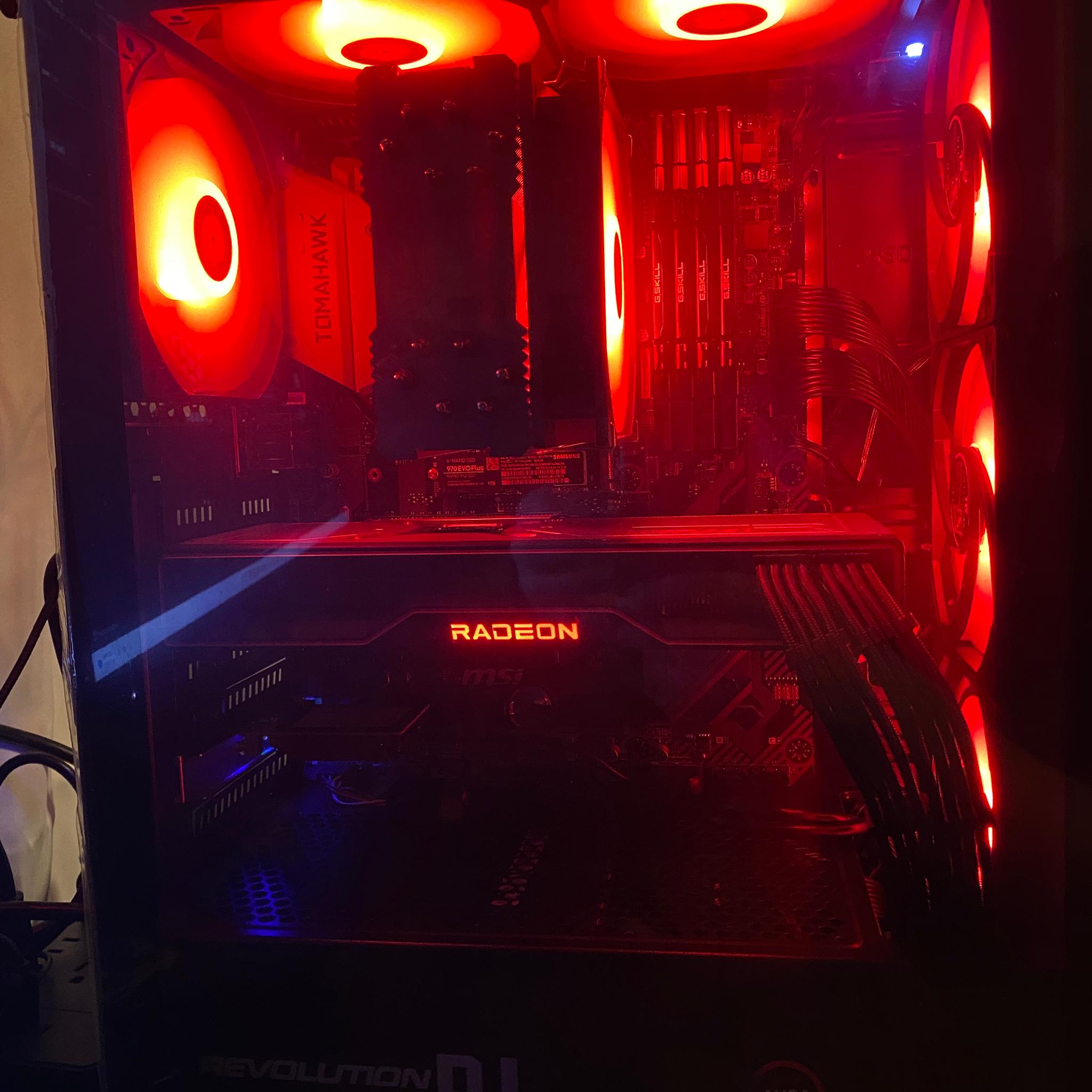 Hematite II R7 5800X/RX 6800/ 32GB RAM/1 TB NVME