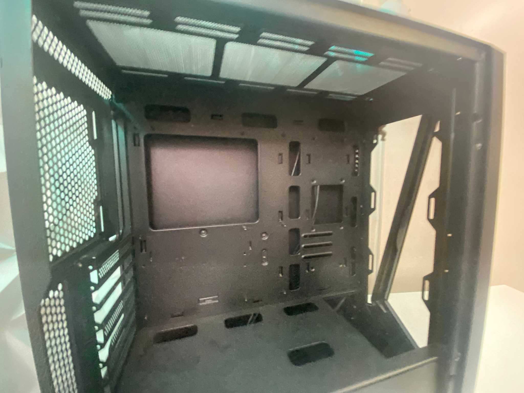 iBUYPOWER Black ATX PC Case – Mid Condition