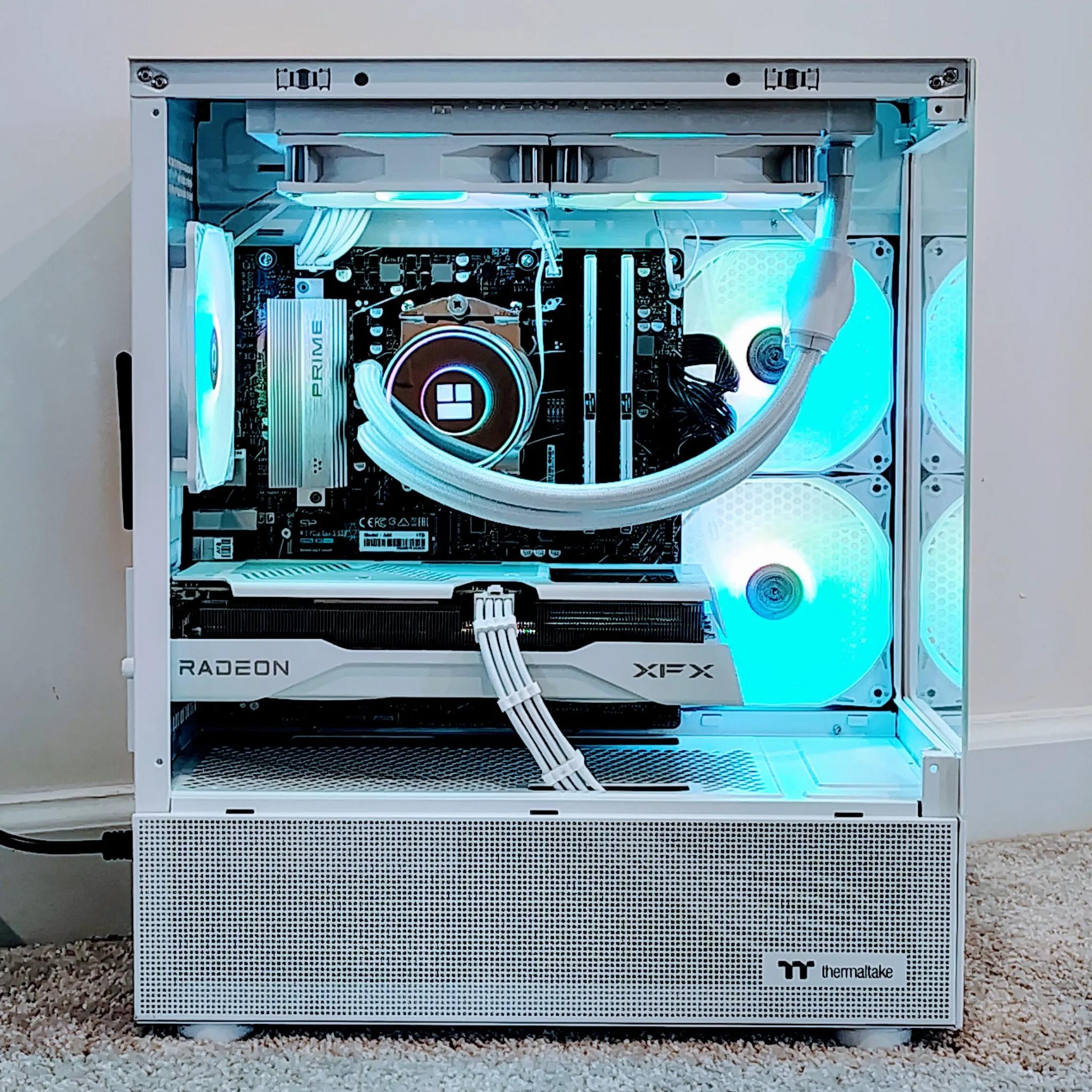Ryzen 5 9600x / RX 9060XT 32 GB RAM 1TB SSD RGB Gaming/Streaming PC