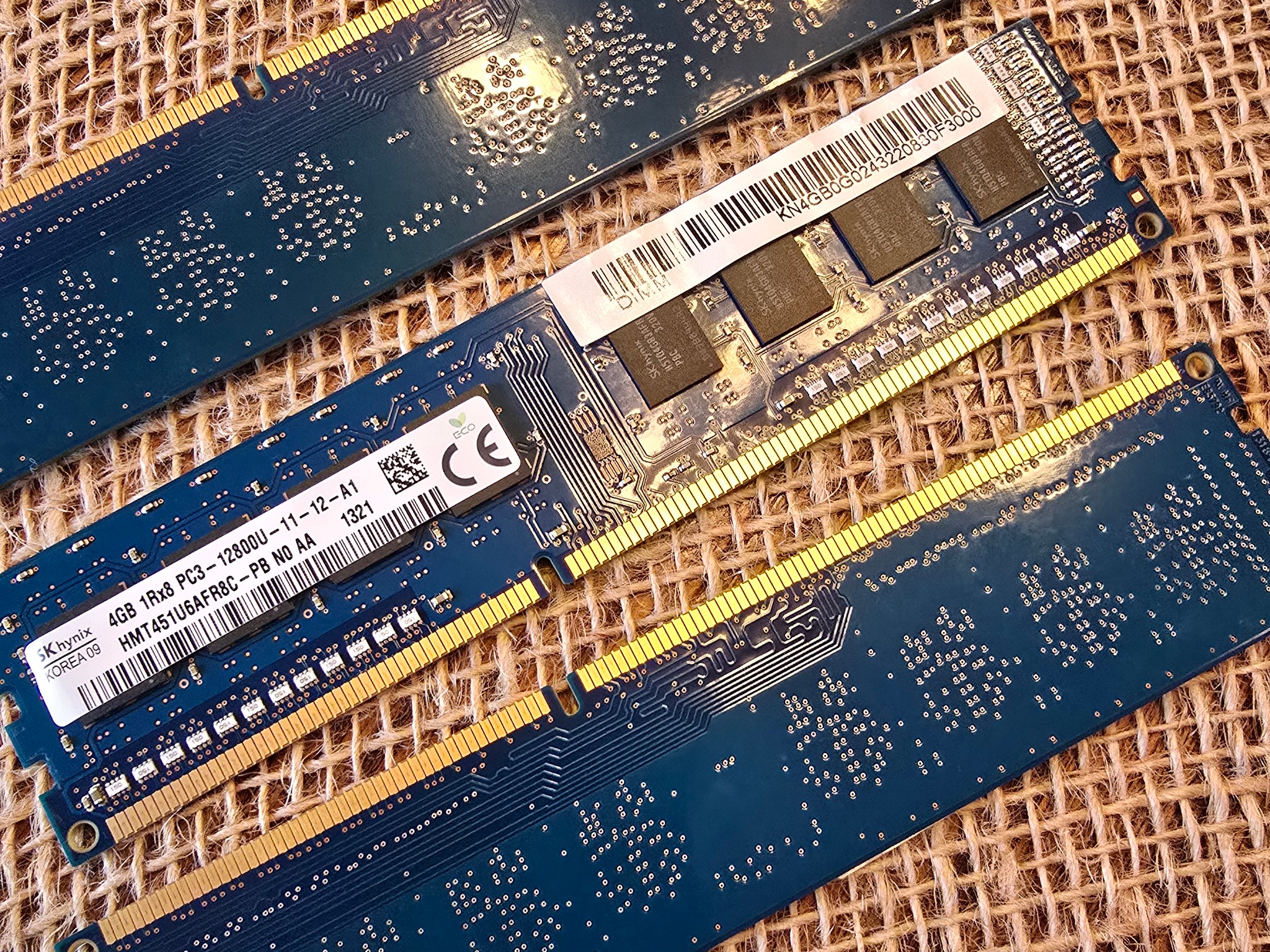HMT451U6AFR8C-PB - SK Hynix 1x 4GB DDR3-1600 UDIMM PC3-12800U Single Rank x8 Module 1Rx8 RAM PC