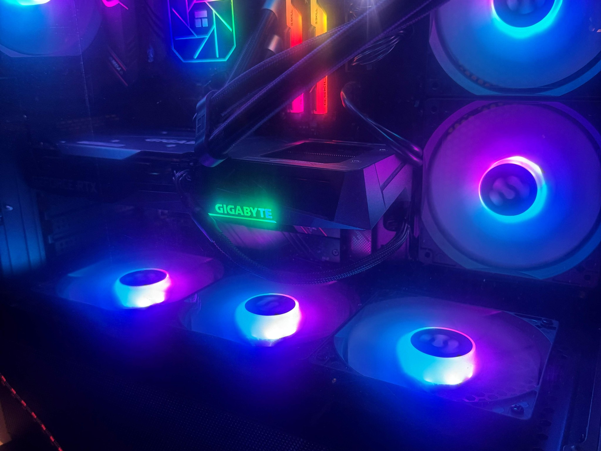 RTX 3060TI / Ryzen 7 3800X/ 16GB RGB RAM Gaming PC