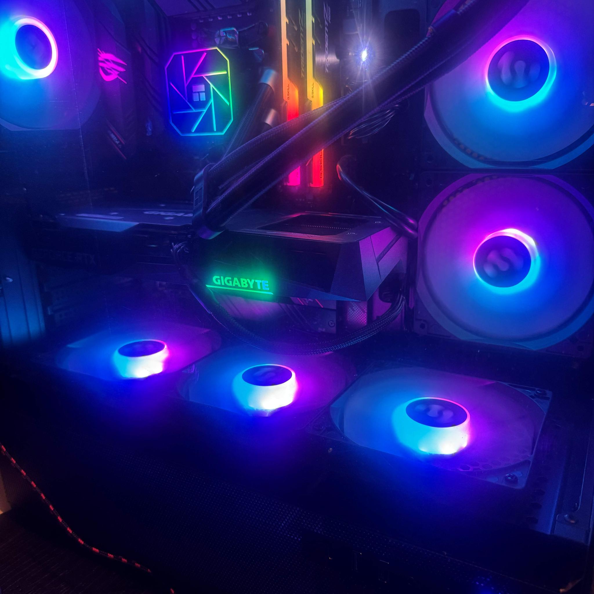 RTX 3060TI / Ryzen 7 3800X/ 16GB RGB RAM Gaming PC