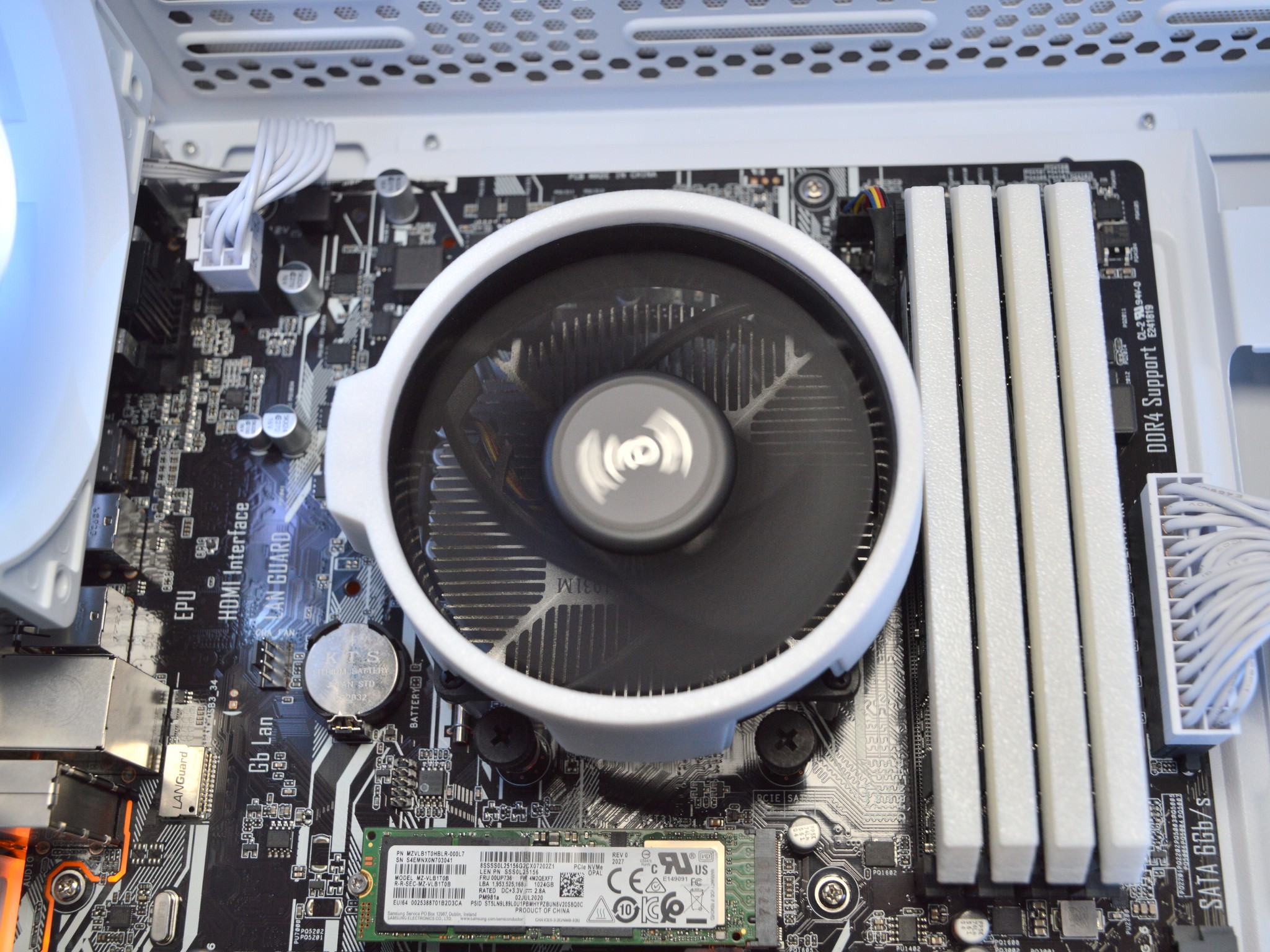 🌨️⬜| RTX 3060 Ti 8GB | AMD RYZEN 5 3600 | 16GB DDR4 RAM | 1TB NVME SSD | Snow Box |