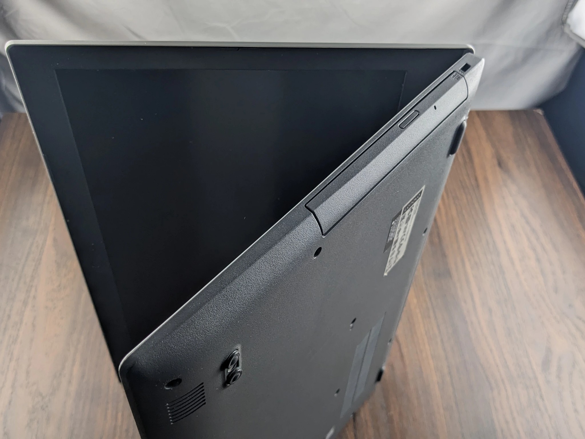 Looking for a home 15.6" Lenovo ideapad, AMD A12-9720P, 240GB SSD 8GB DDR4 1866mhz