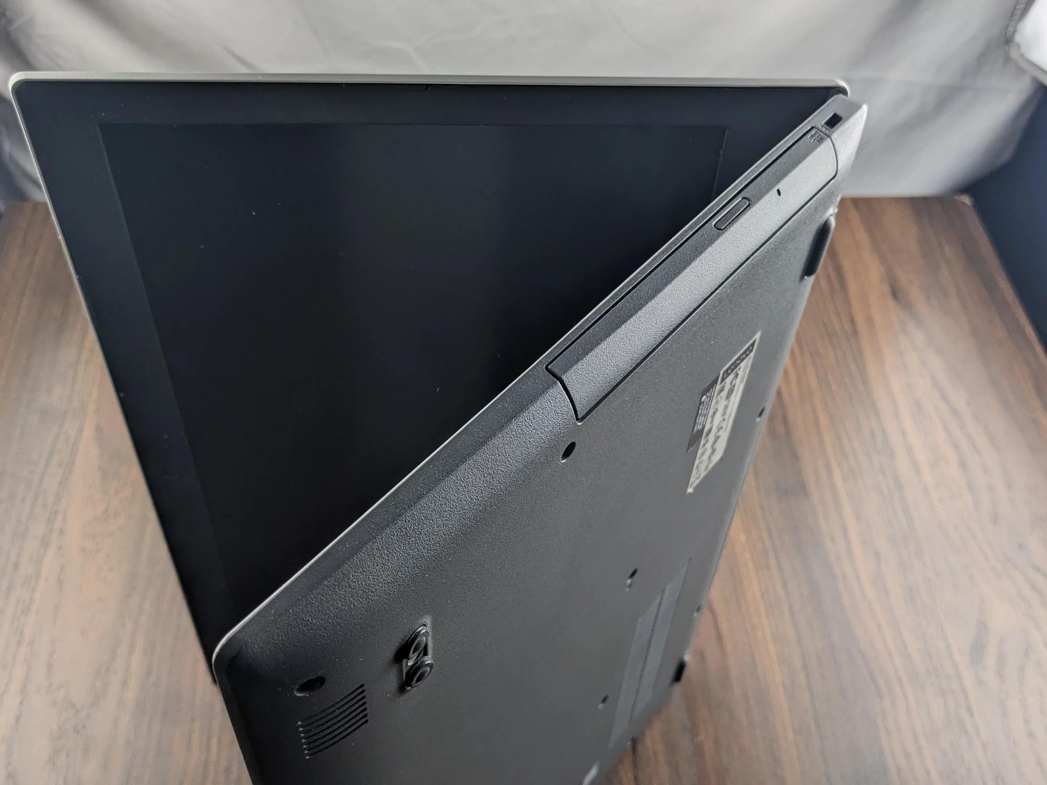 Looking for a home 15.6" Lenovo ideapad, AMD A12-9720P, 240GB SSD 8GB DDR4 1866mhz