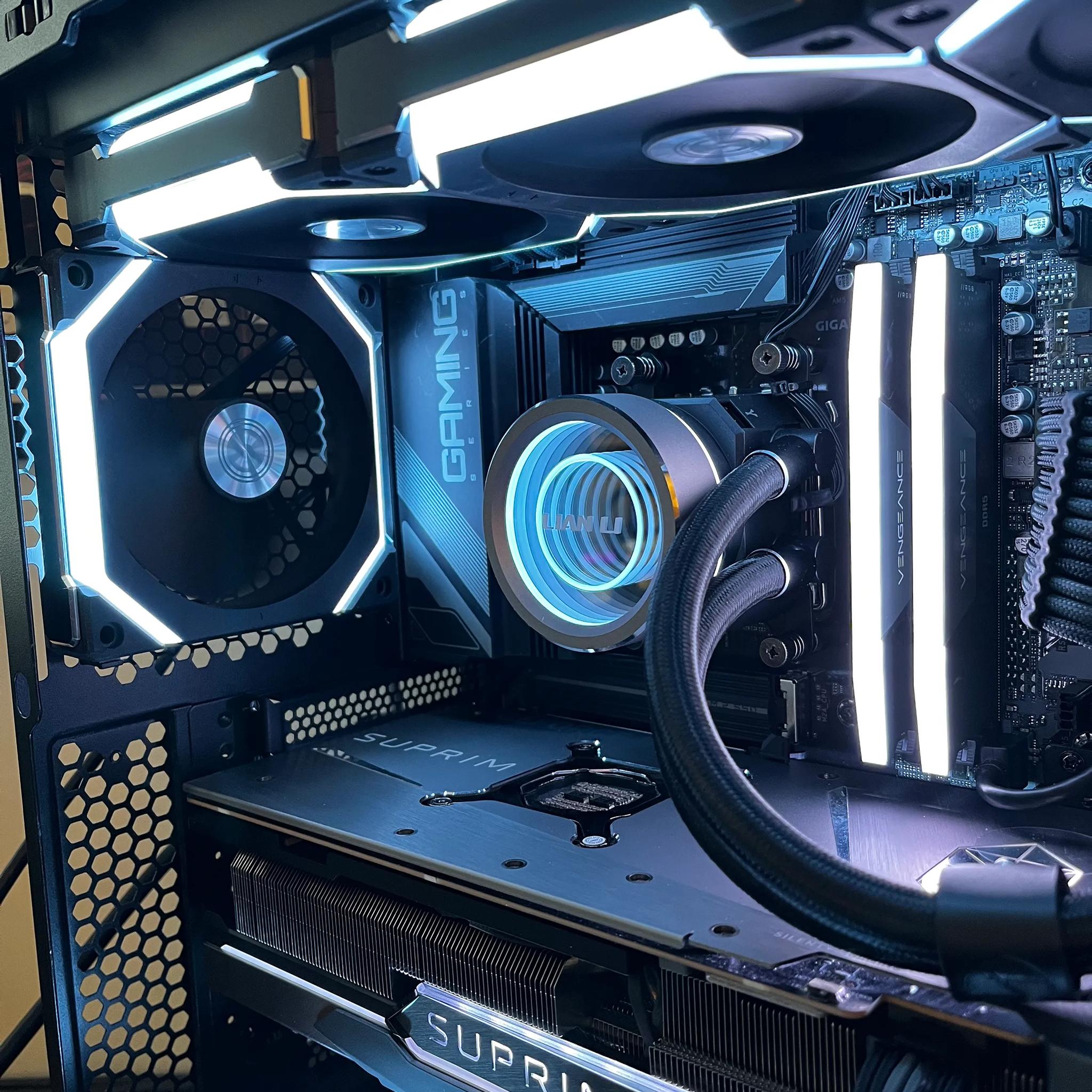 Gray Wolf - RTX 4080 | Ryzen 7 7700X | 32GB @ 6000 MT/sec | 4TB storage | 1000W PSU