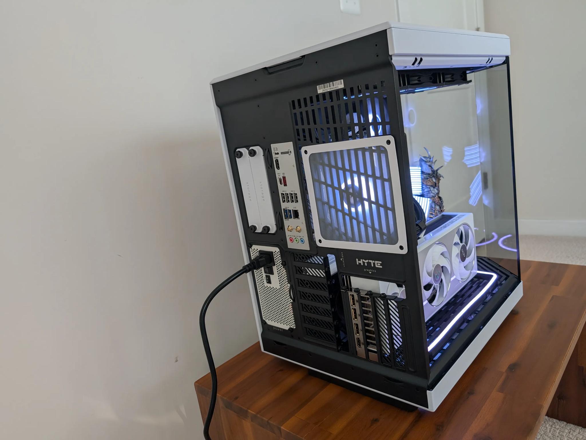 Death Knight Gaming PC - Hyte Y70 - Nvidia 5070 + Ryzen 9600X (excluding figurine)