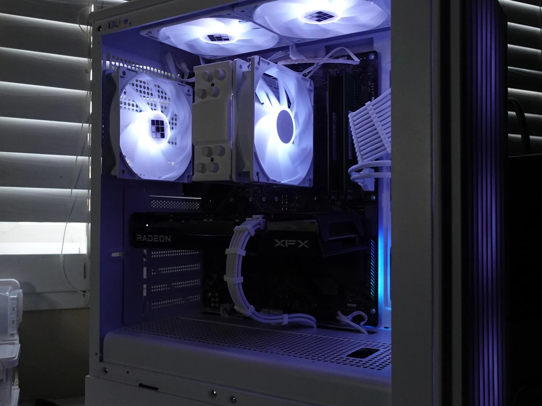 Gaming PC | Ryzen 7 2700x | Radeon RX 6600 8GB | 16GB Ram | 512GB SSD