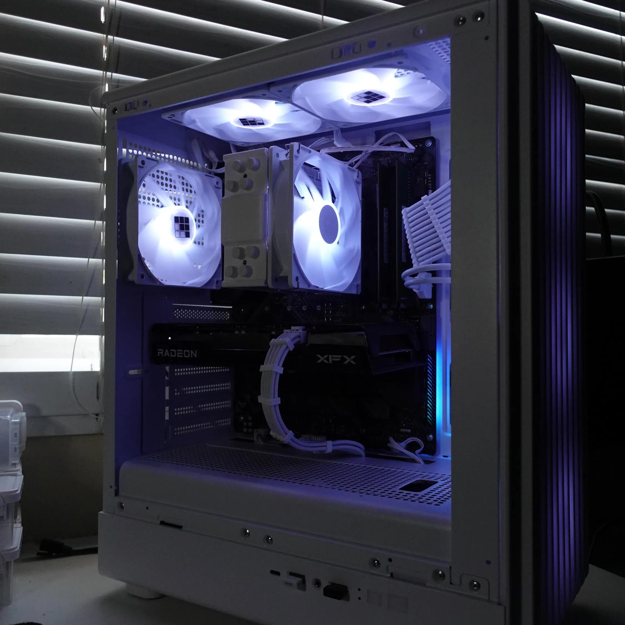 Gaming PC | Ryzen 7 2700x | Radeon RX 6600 8GB | 16GB Ram | 512GB SSD