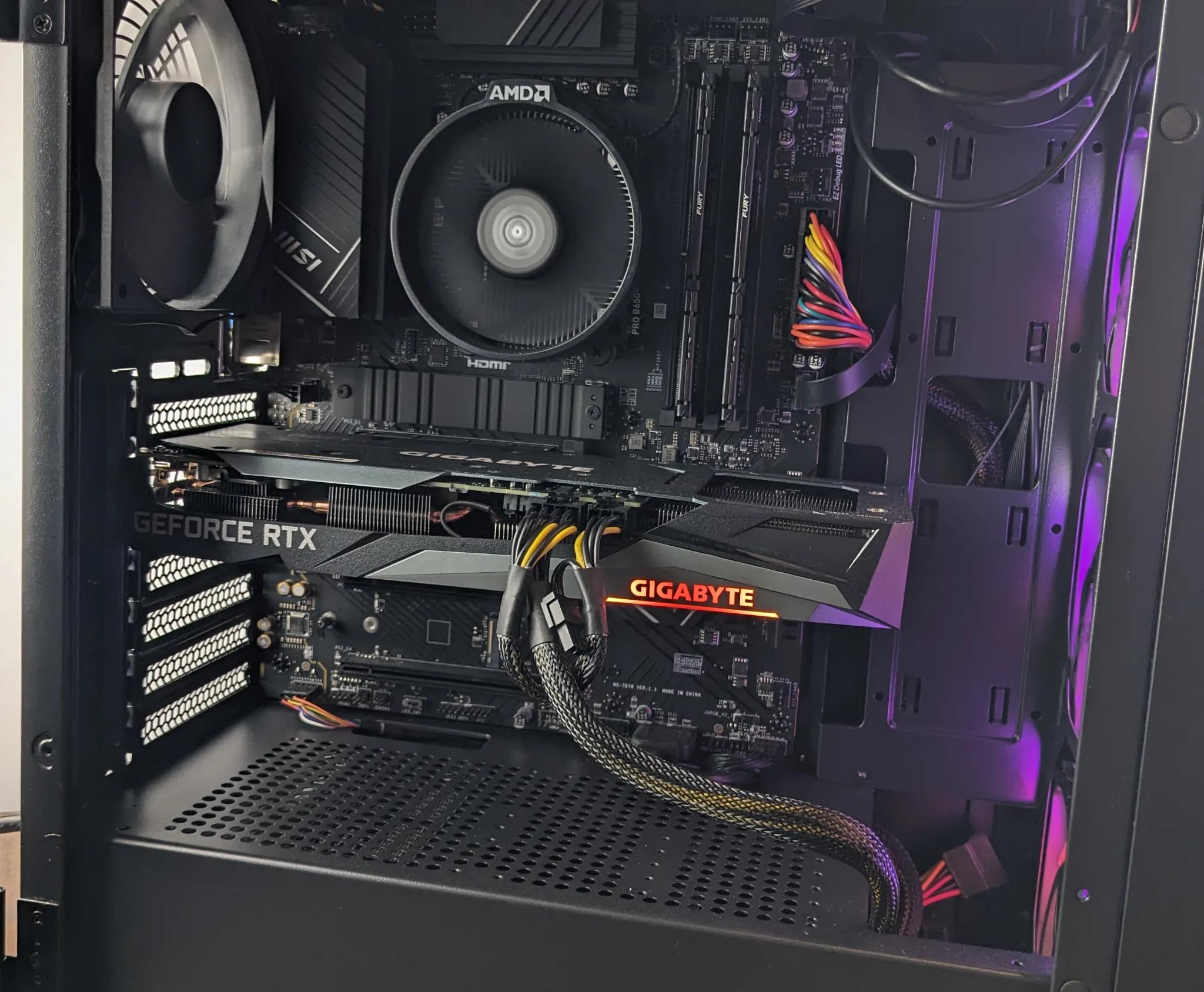 Custom 3060TI, AM5 Ryzen 5 8600G, 2x8GB 6000mhz, 1TB NVMe