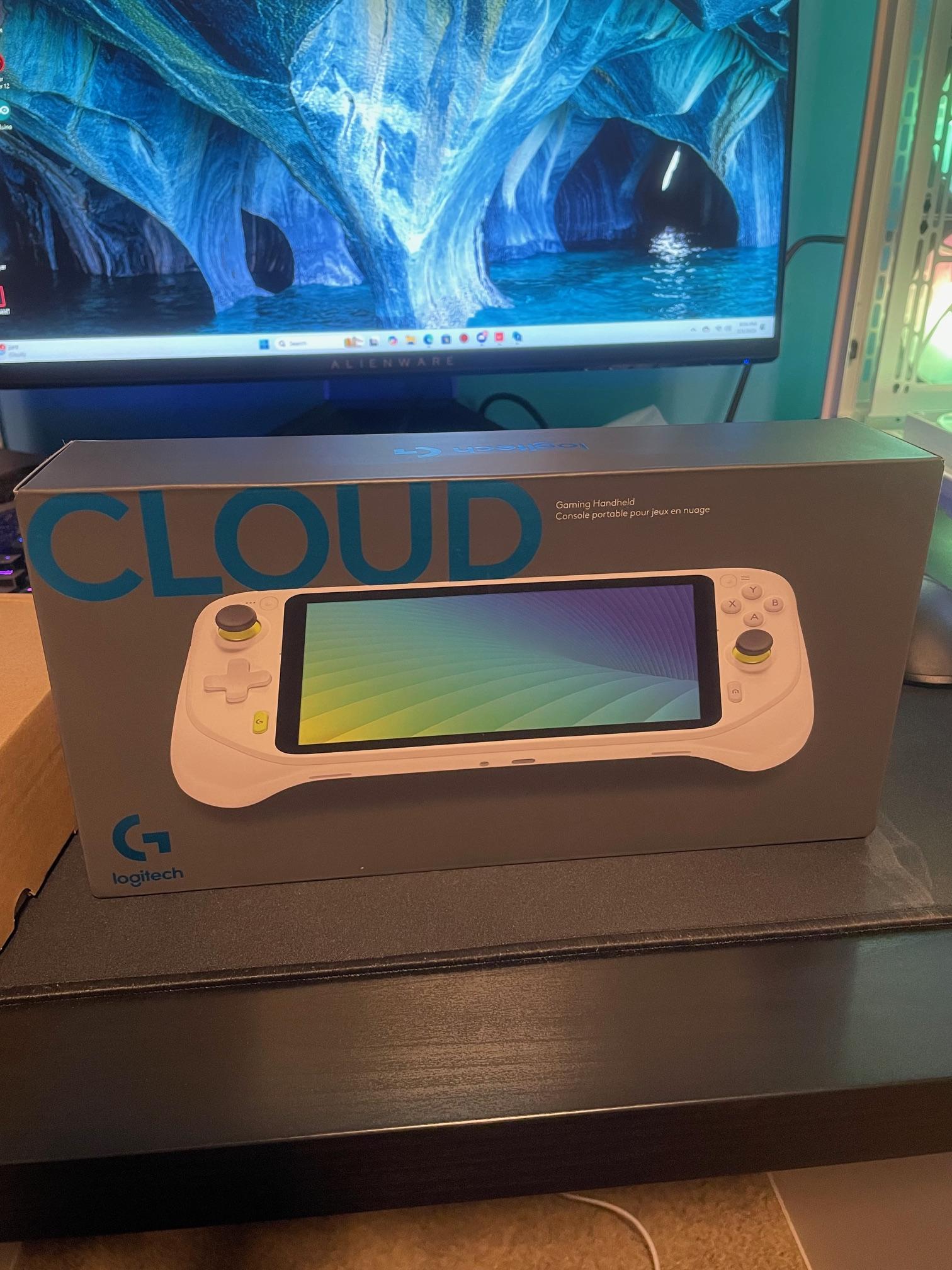 Logitech G Cloud Gaming Handheld (FREE CASE)