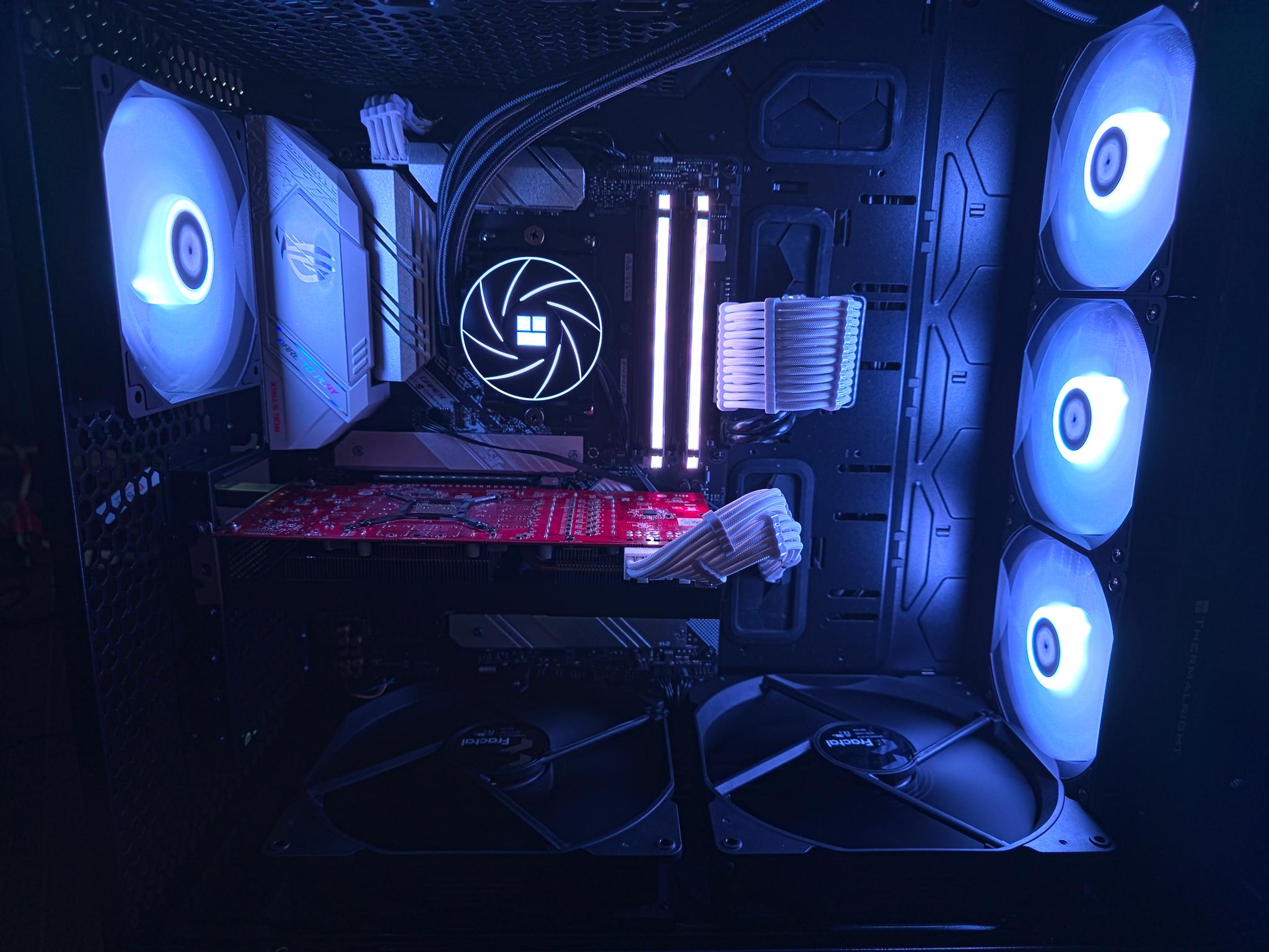 Ryzen 5 5600X | RX 5700 XT 8GB | 1TB NVMe + 2 TB HHD!!