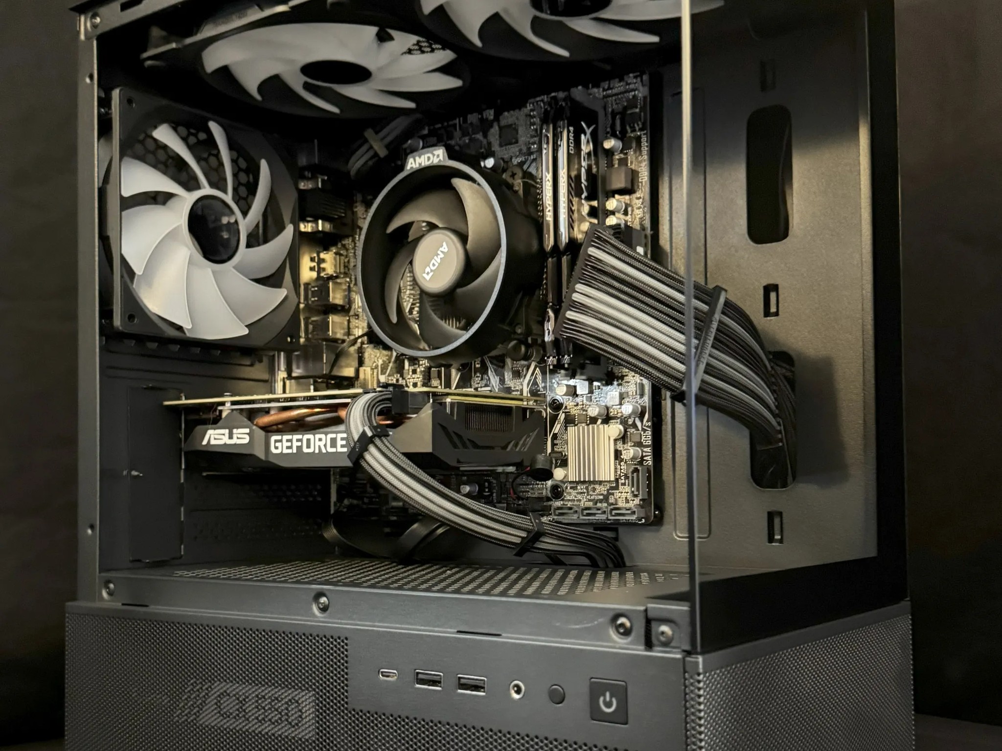 Nvidia RTX 2060 / Ryzen 5 2600x 16GB DDR4 Okinos Aqua aRGB gaming pc