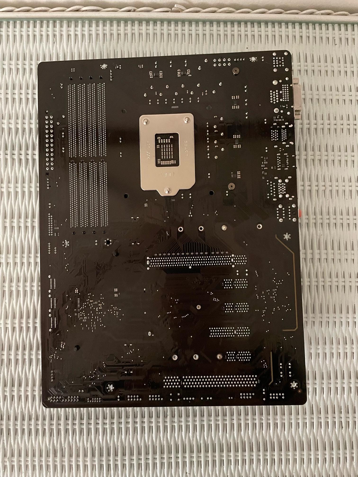 Intel H470 HD3 Ultra Durable Motherboard (With Manuals, CDs, & SSD Cables (Plus Free WiFi Card))!