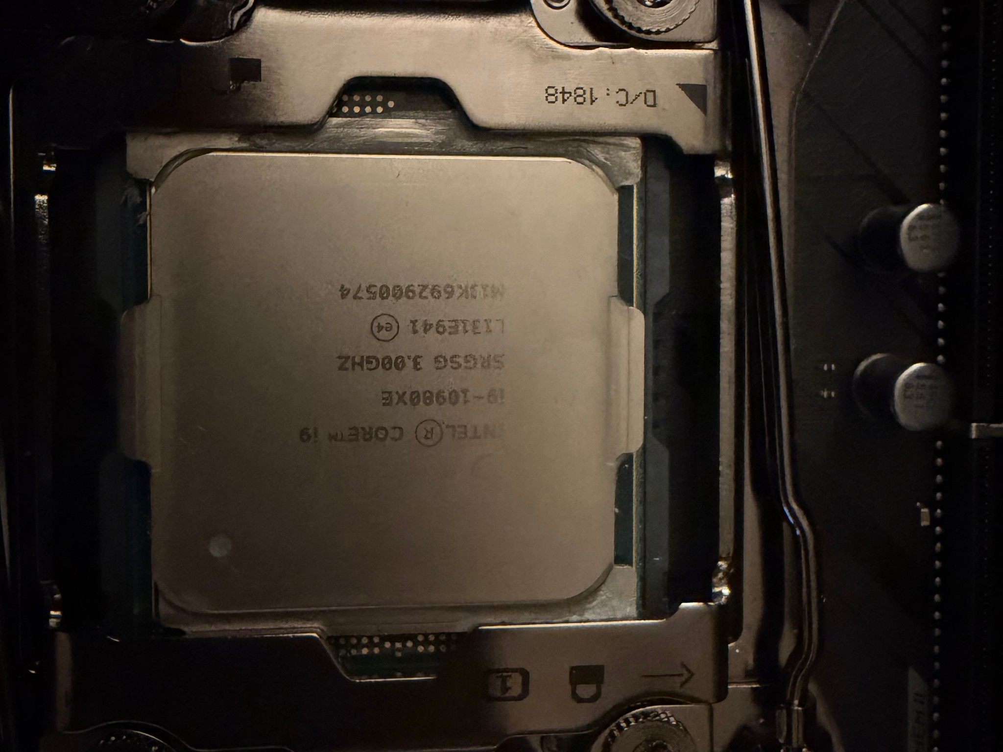 i9-10980XE + 64GB DDR4 + 500GB NVME SSD + ROG RAMPAGE VI OMEGA