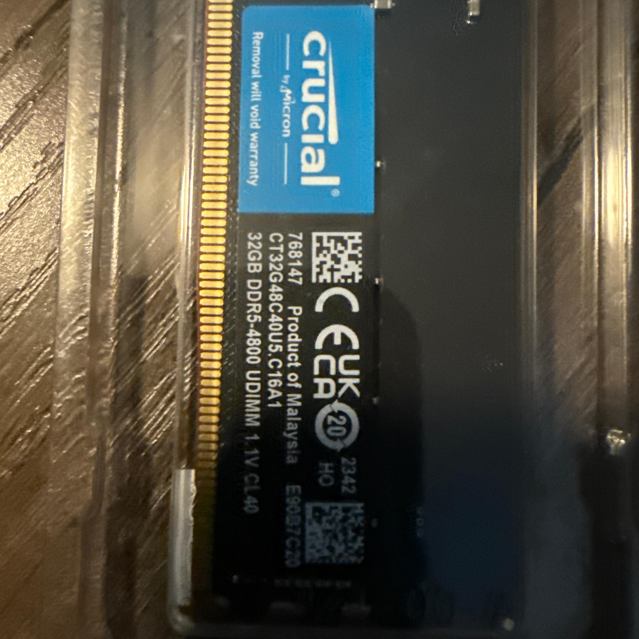 2x Crucial 32GB DDR5 (64GB)