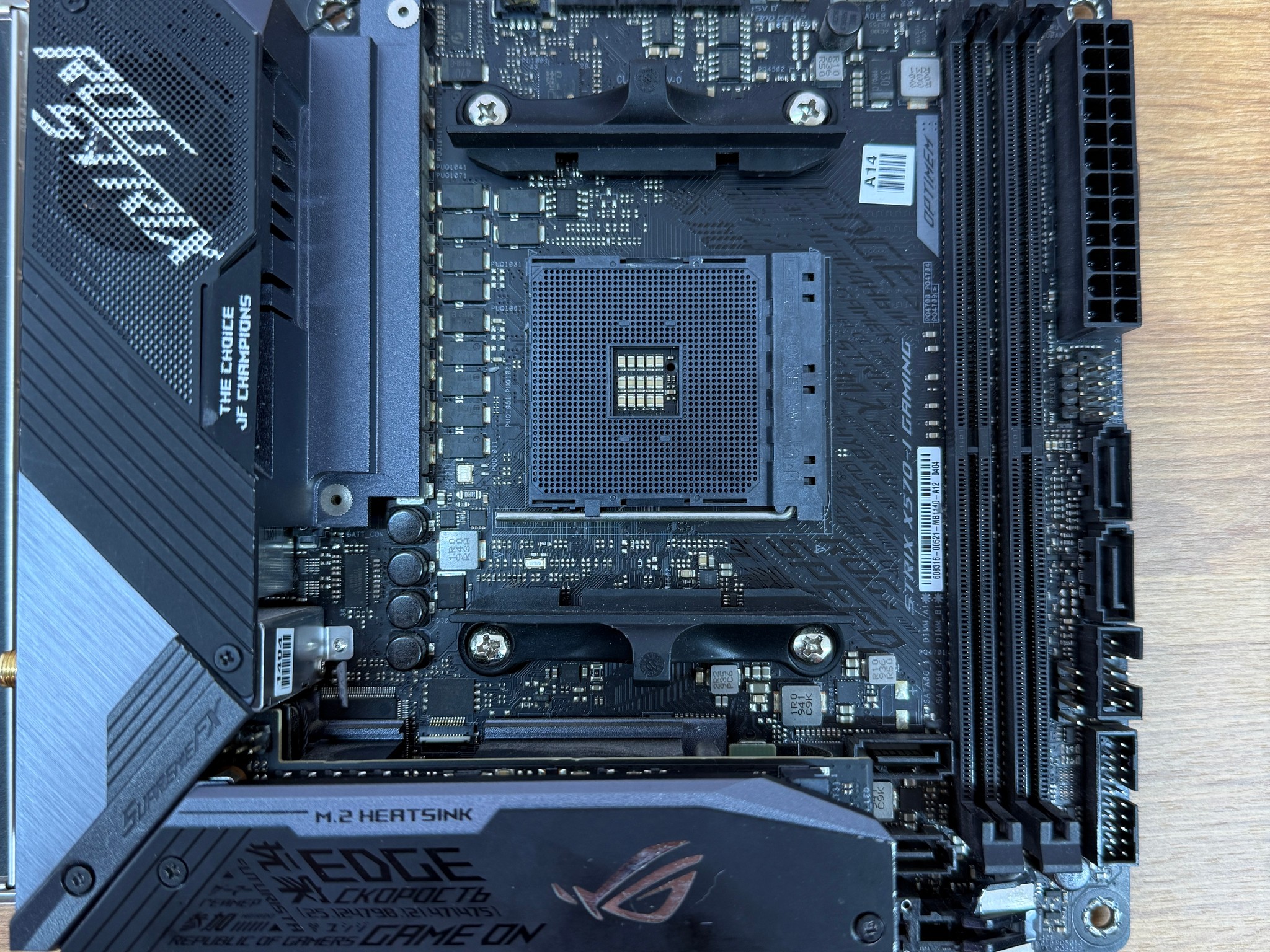 ASUS ROG Strix X570-I Gaming WiFi