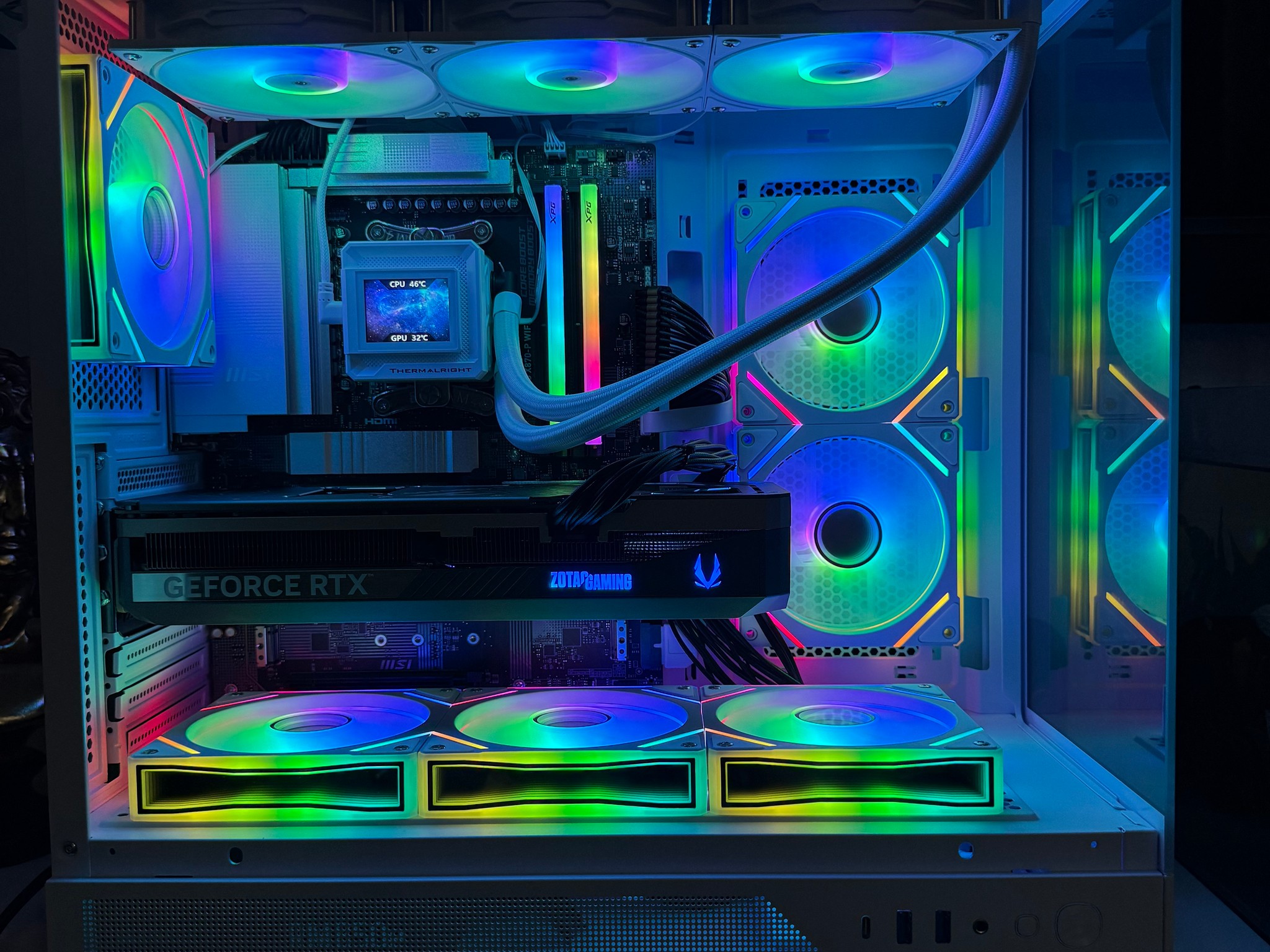 White Gaming Pc Computer Desktop Ryzen 7 9800X3D / RTX 5080 16GB