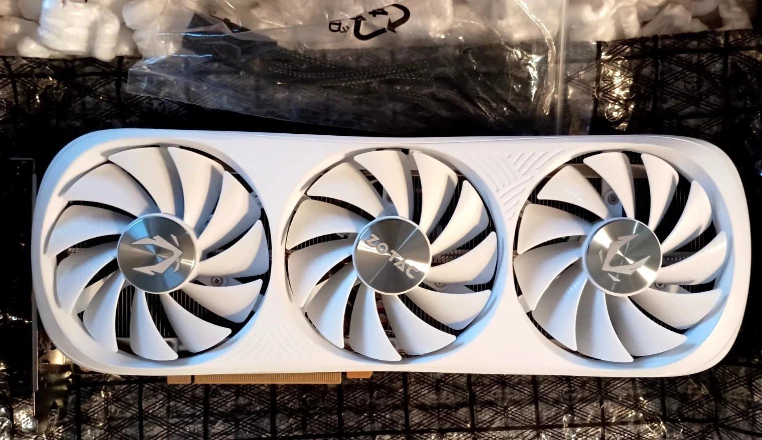 ZOTAC GAMING Trinity OC GeForce RTX 4080 SUPER - Image 1