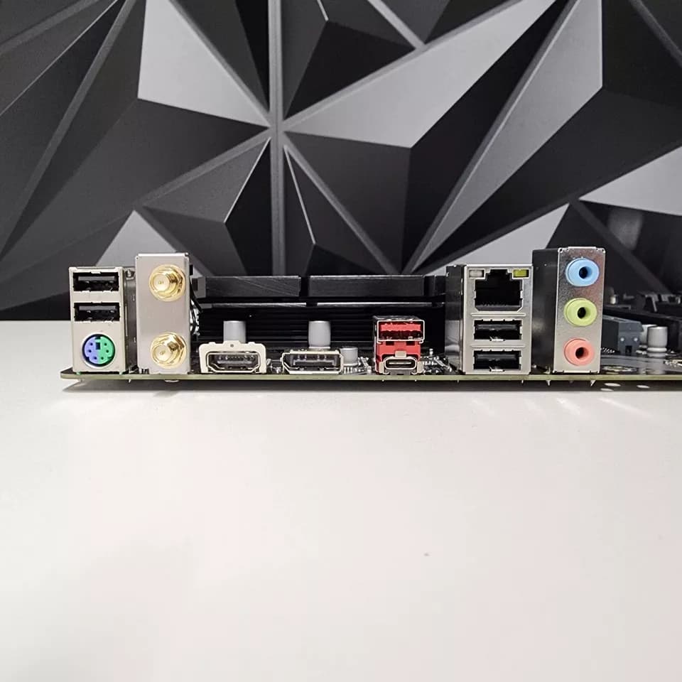 UPDATED BIOS Gigabyte B760 DS3H AC DDR4 WIFI LGA 1700 Motherboard