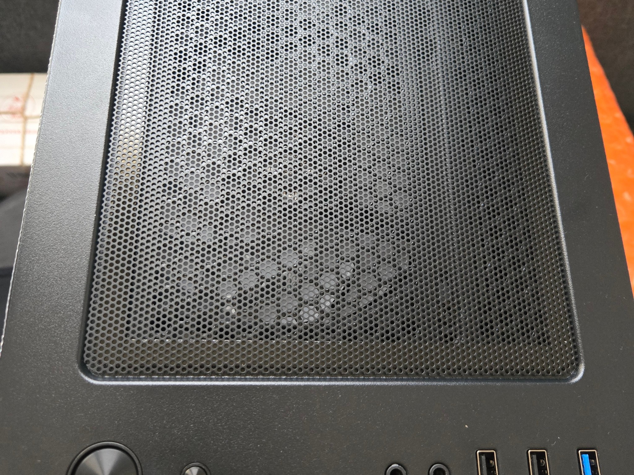 Custom Budget Gaming PC (AMD Ryzen 5 5500, RTX 2070, 16 GB DDR4 Ram, 1.5 TB Nvme SSD, 300 GB HDD)