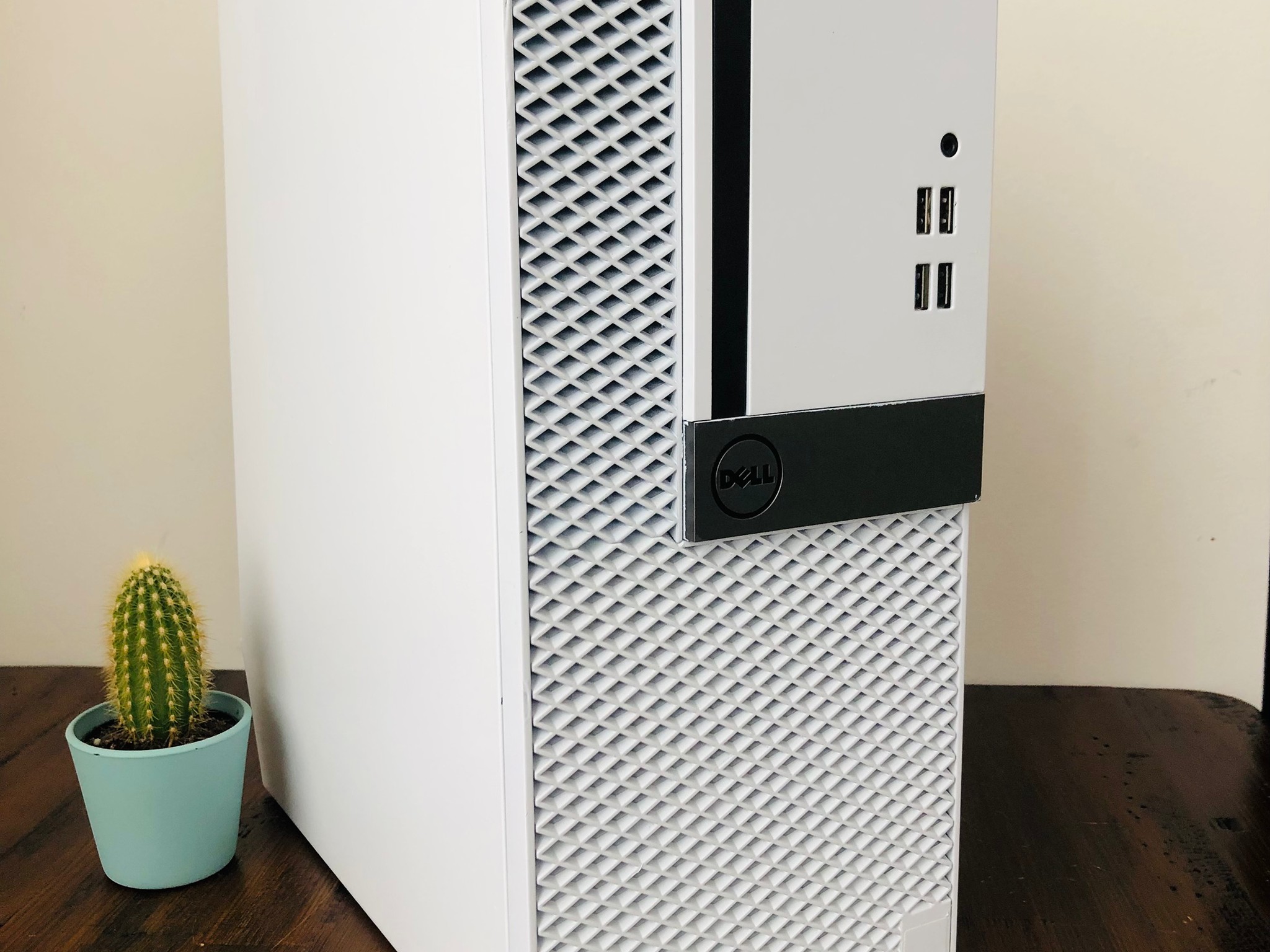 Custom White Gaming PC | Intel i5-6500 | RX 460 2GB | 8GB DDR3 | 120GB SSD 500GB HDD | Dell Optiplex