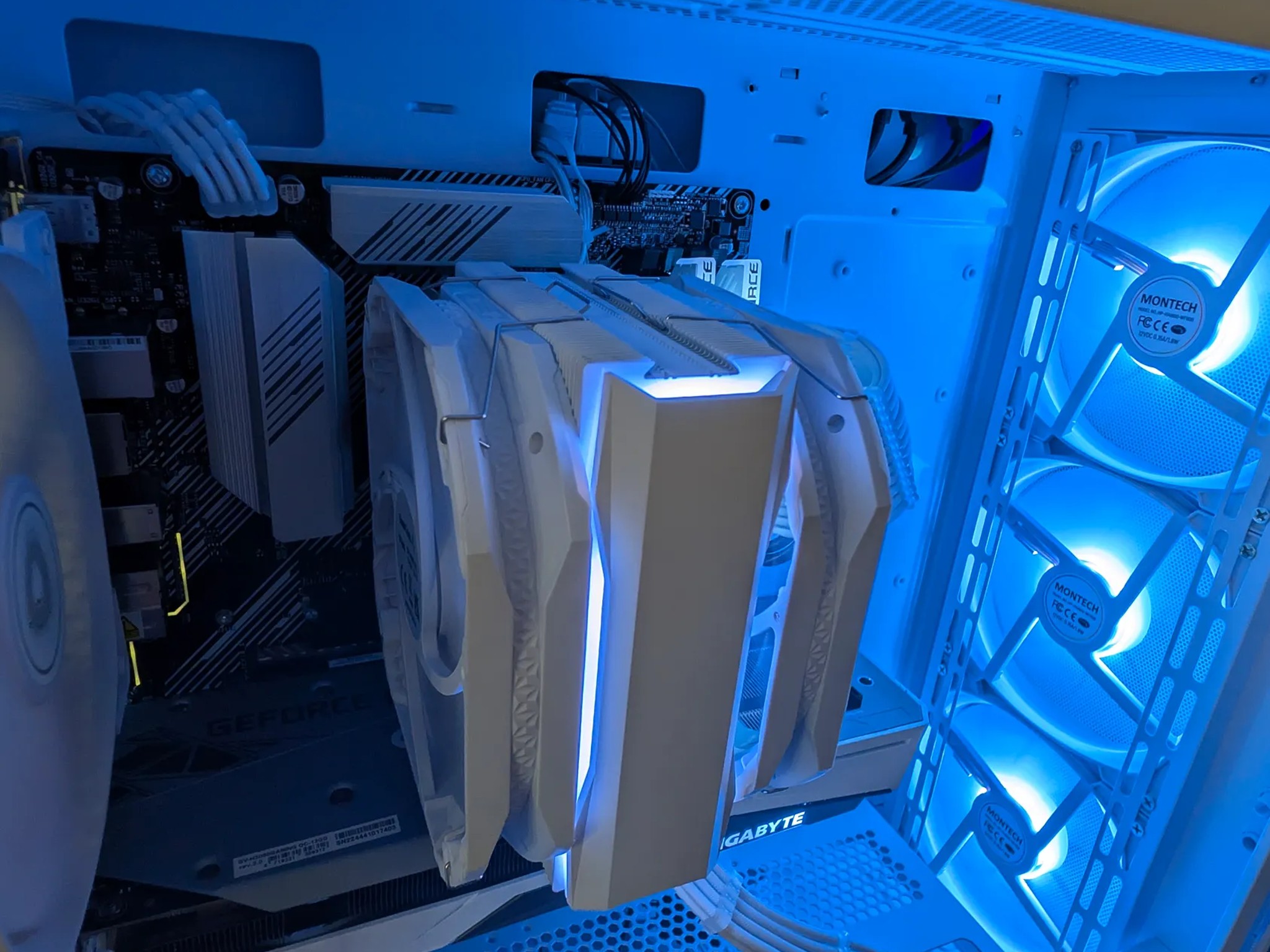 ❄️🧊👻FROZEN GHOST👻🧊❄️CUSTOM WHITE RTX 3060 12GB|AMD RYZEN 5 3600|ASUS PRIME B550-PLUS|1080P BEAST