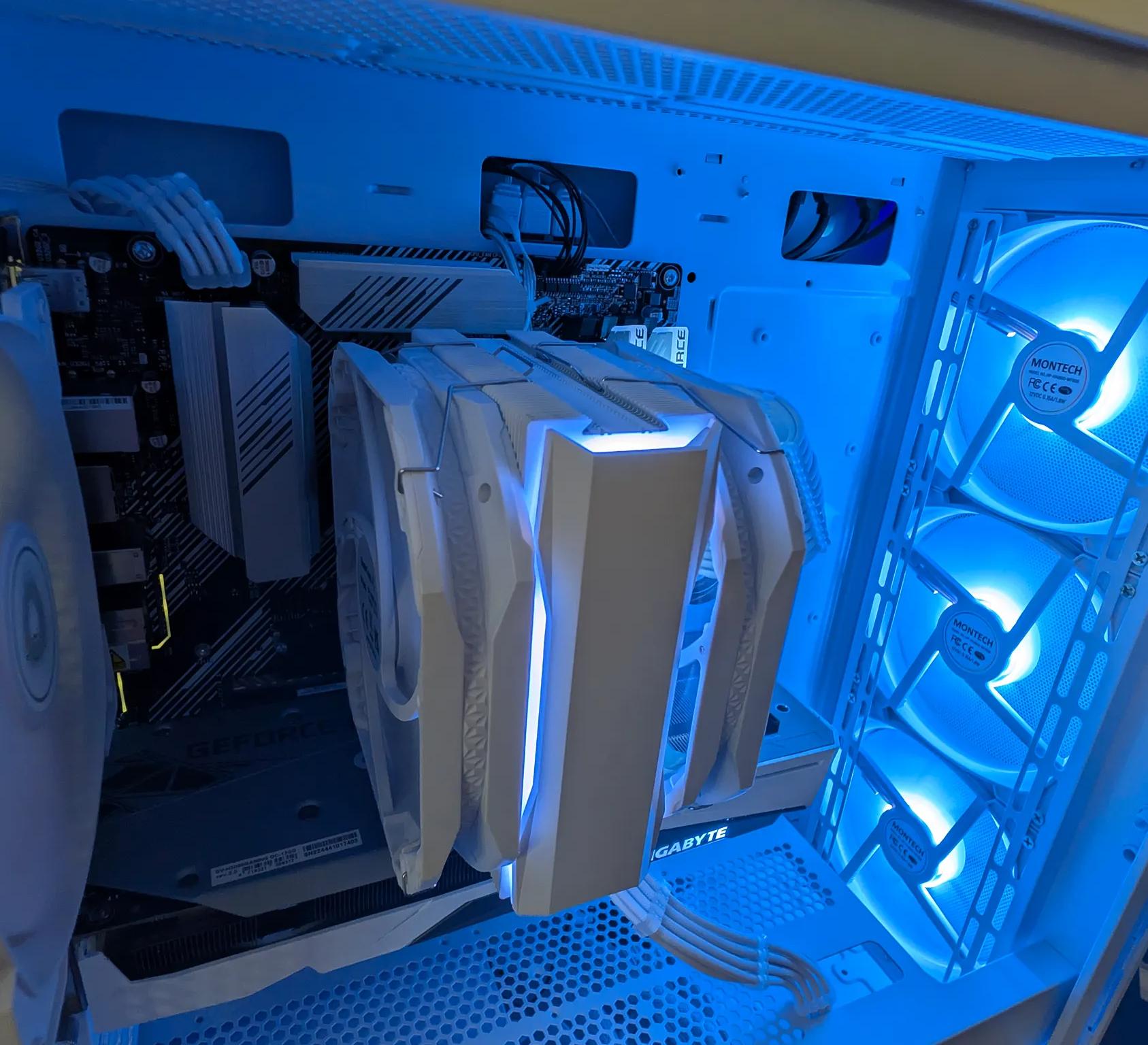 ❄️🧊👻FROZEN GHOST👻🧊❄️CUSTOM WHITE RTX 3060 12GB|AMD RYZEN 5 3600|ASUS PRIME B550-PLUS|1080P BEAST