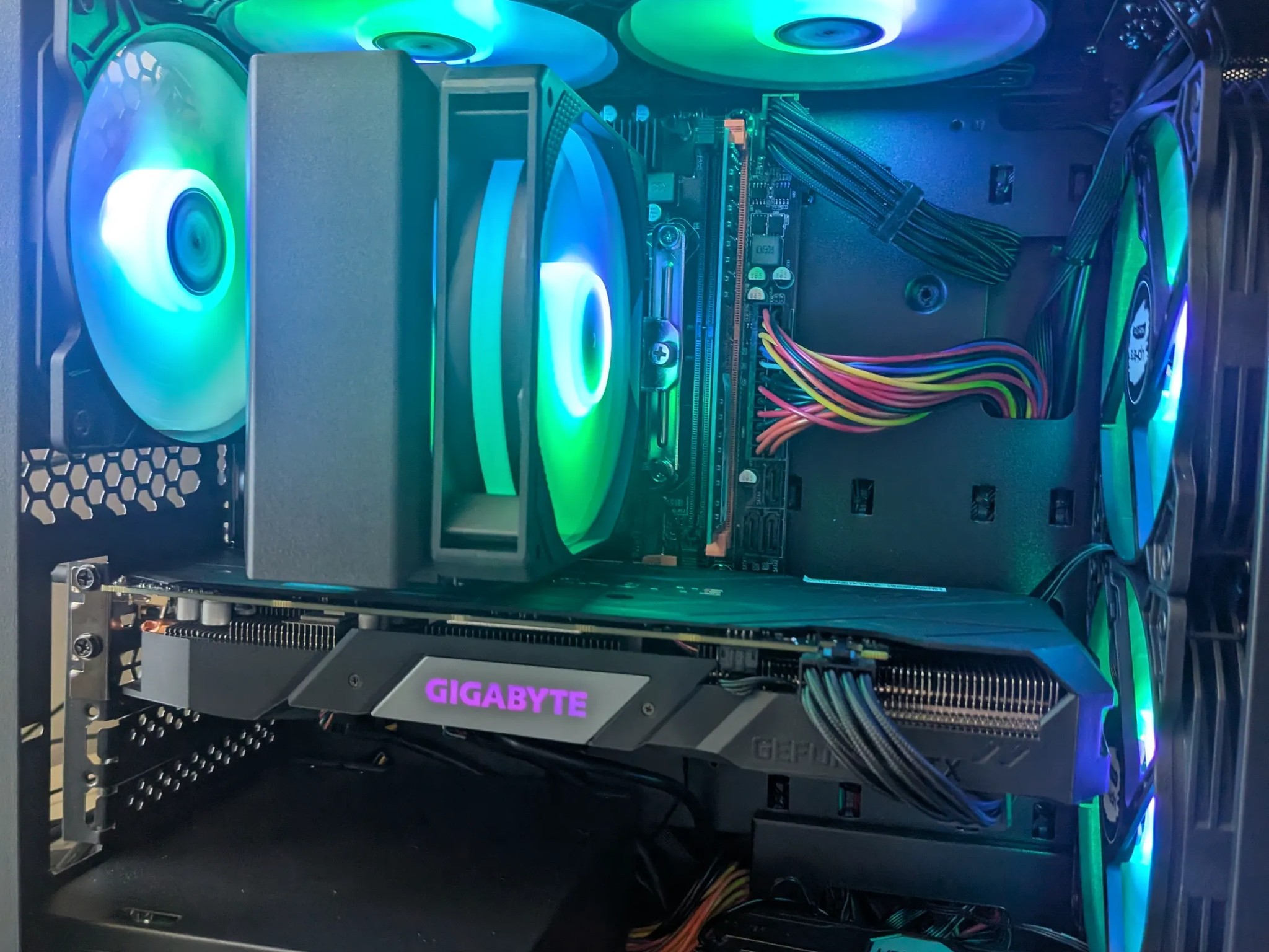 ⚔️ The Xeon Spartan – 14-Core Powerhouse for Smooth 1080p Gaming