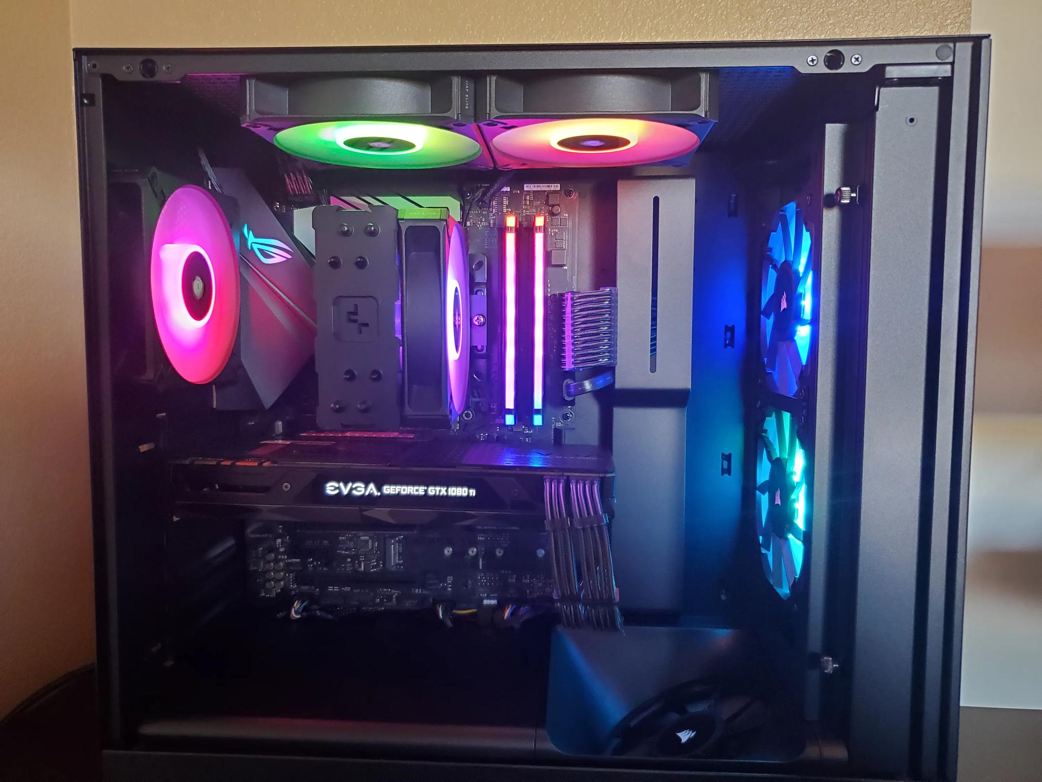 Ryzen 5 5600X | GTX 1080Ti 11GB | 16GB RAM | 1TB M.2 SSD | Jawa