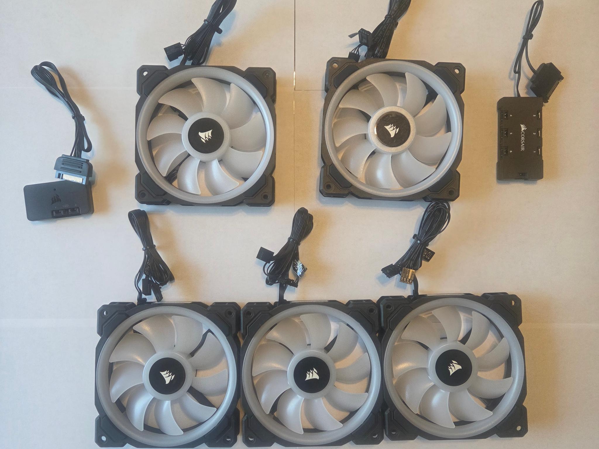 Corsair LL120 RGB Black 120mm Fan 5-Pack Bundle w/ Lighting Node PRO & Hub