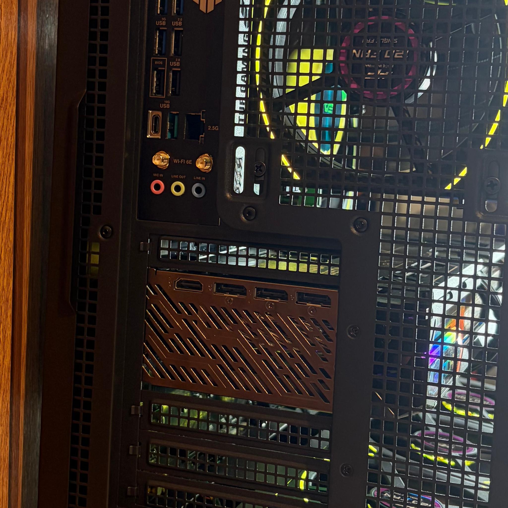 RX 9070 XT 16GB | RYZEN 7 7800X3D | 16GB DDR5 | 1TB SSD | 360MM AIO |  750W