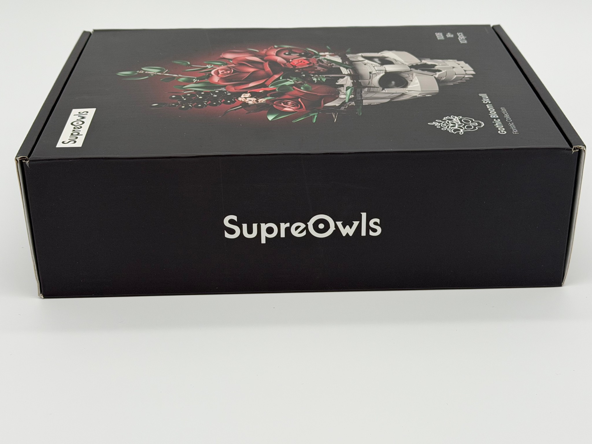 SupreOwls Gothic Skull Red Rose Bouquet Building Block Set – Sealed Retail Box