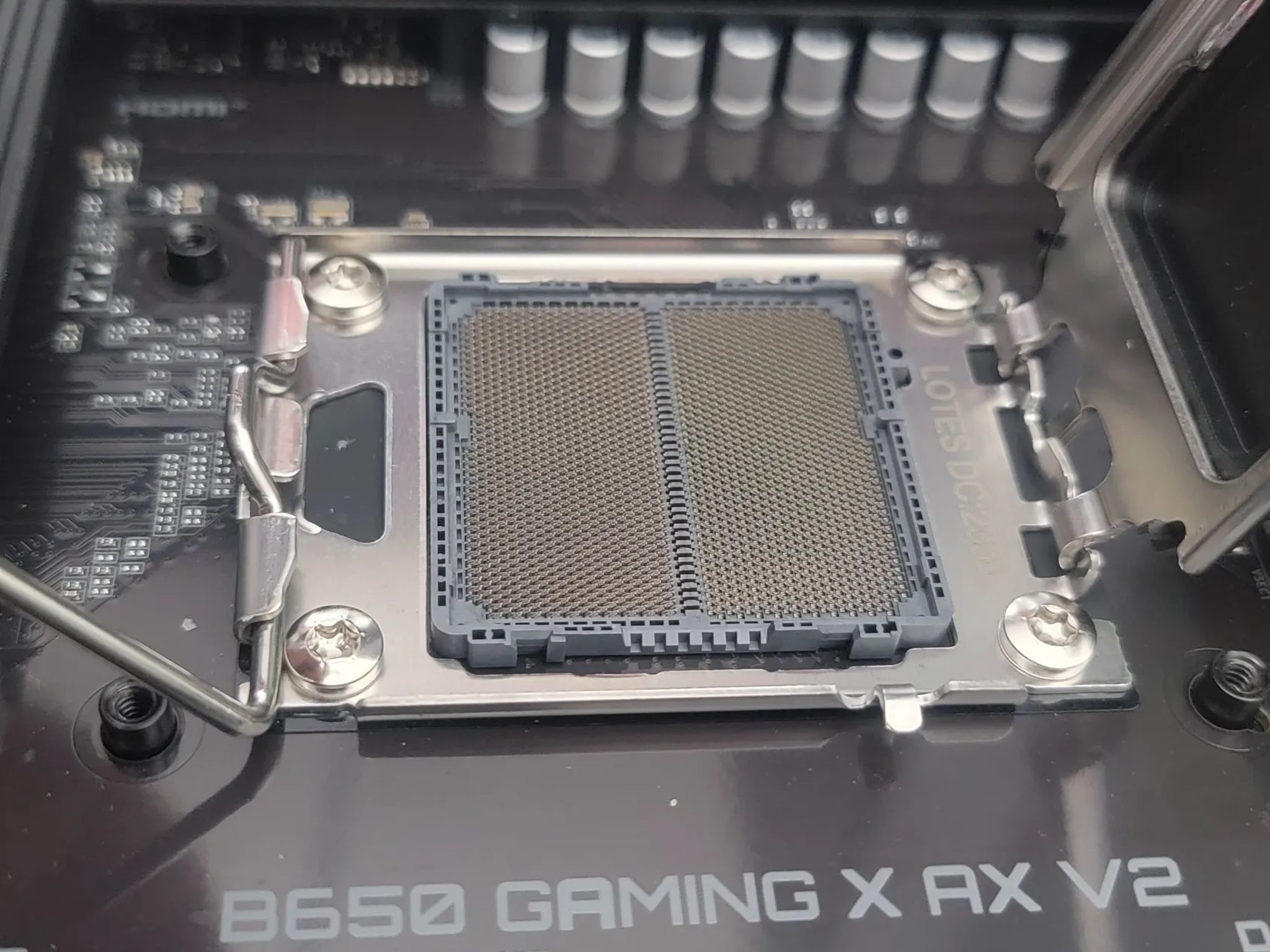 Gigabyte B650 Gaming X AX V2 AMD AM5 7000 8000 and 9000 series