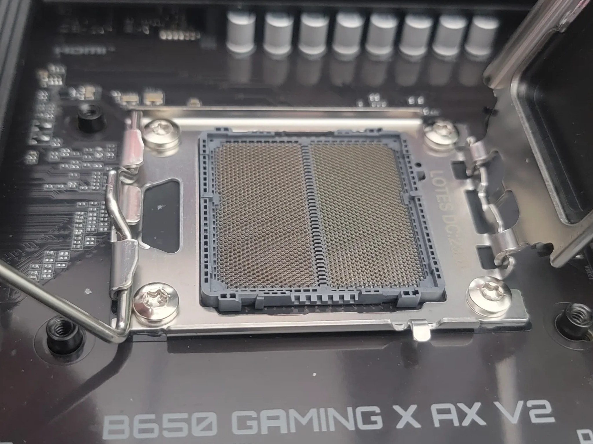 Gigabyte B650 Gaming X AX V2 AMD AM5 7000 8000 and 9000 series