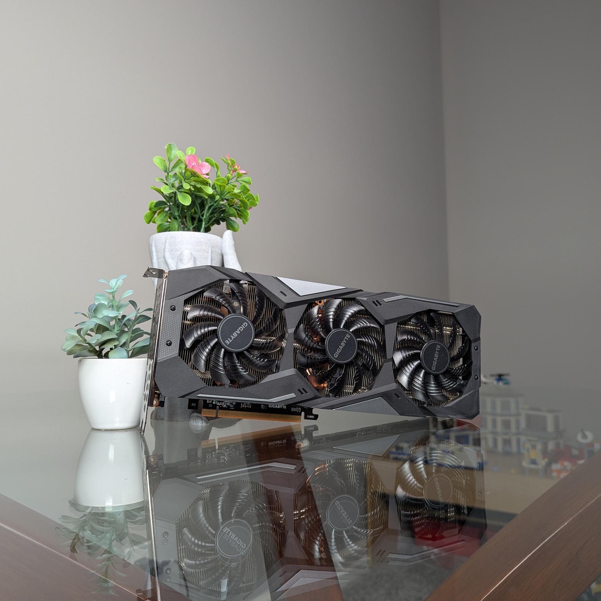 Gigabyte RX 5600XT | Please Read Description | Powers On | No Video signal